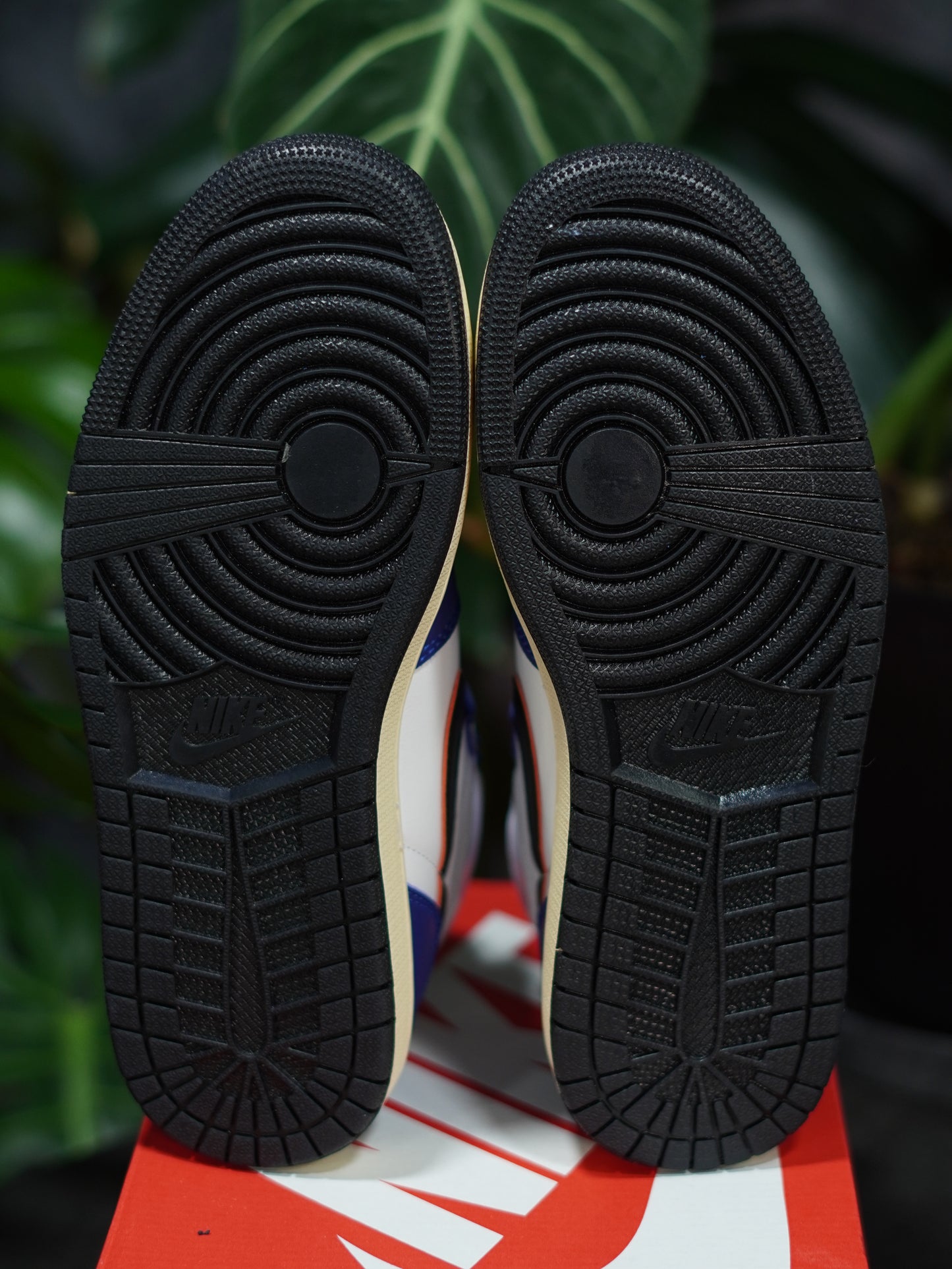 Air Jordan Retro 1 Rare Air - Azul, Blanco, Negro