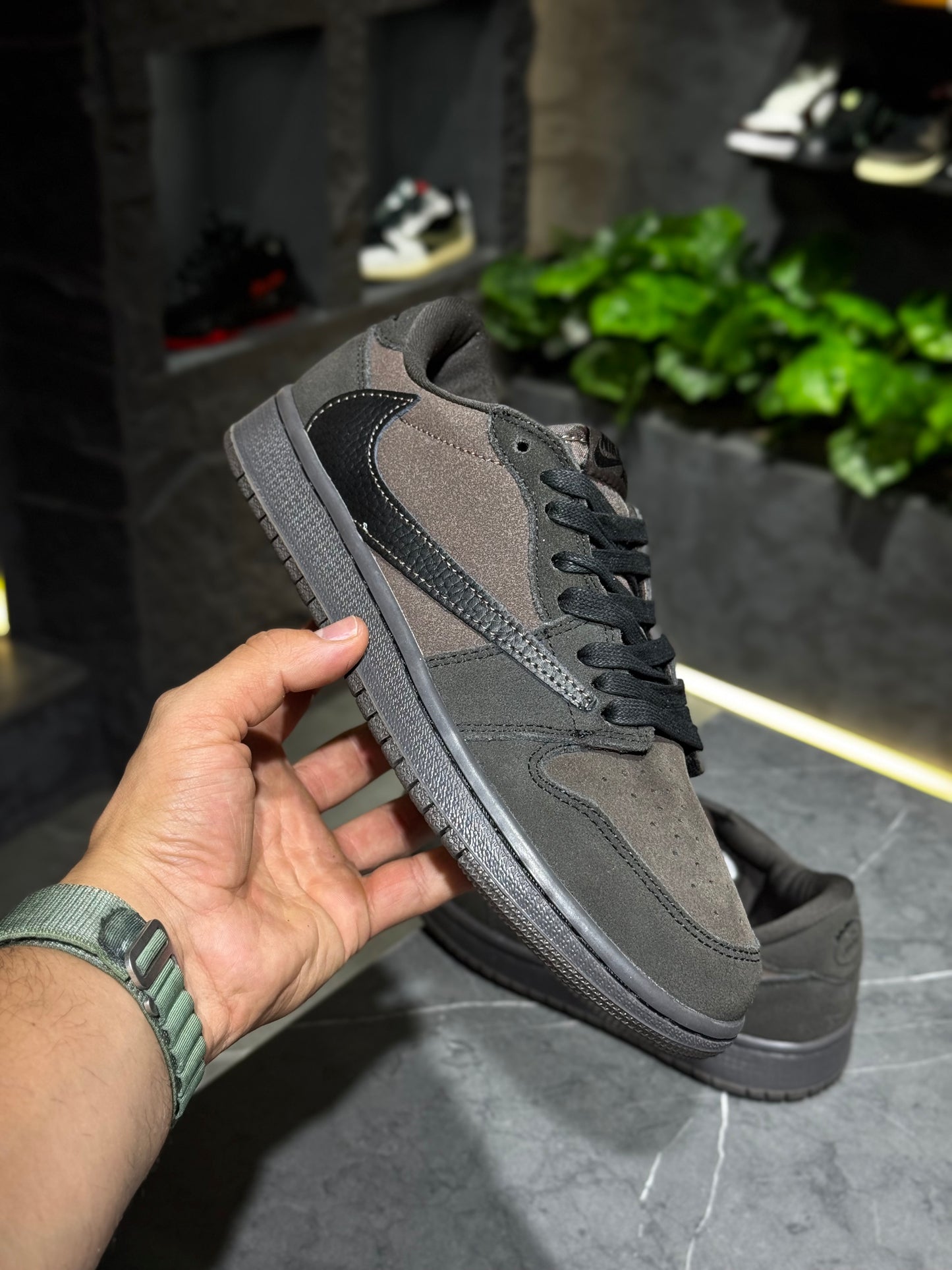 Air Jordan 1 Low OG Velvet Brown de JORDAN x Travis Scott