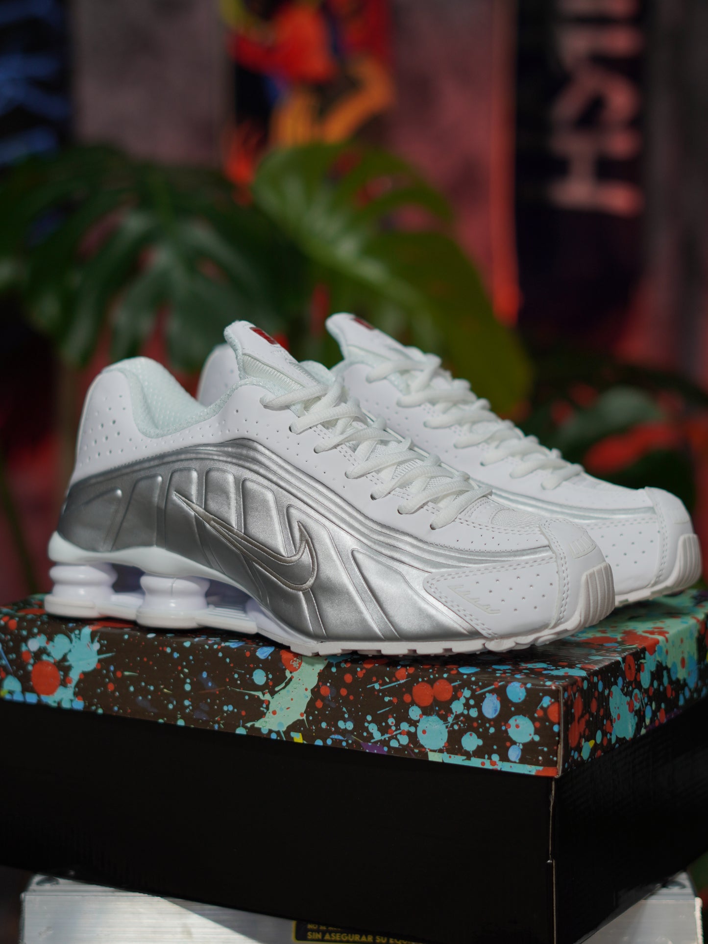 Nike Shox R4 - Blanco, Plateado