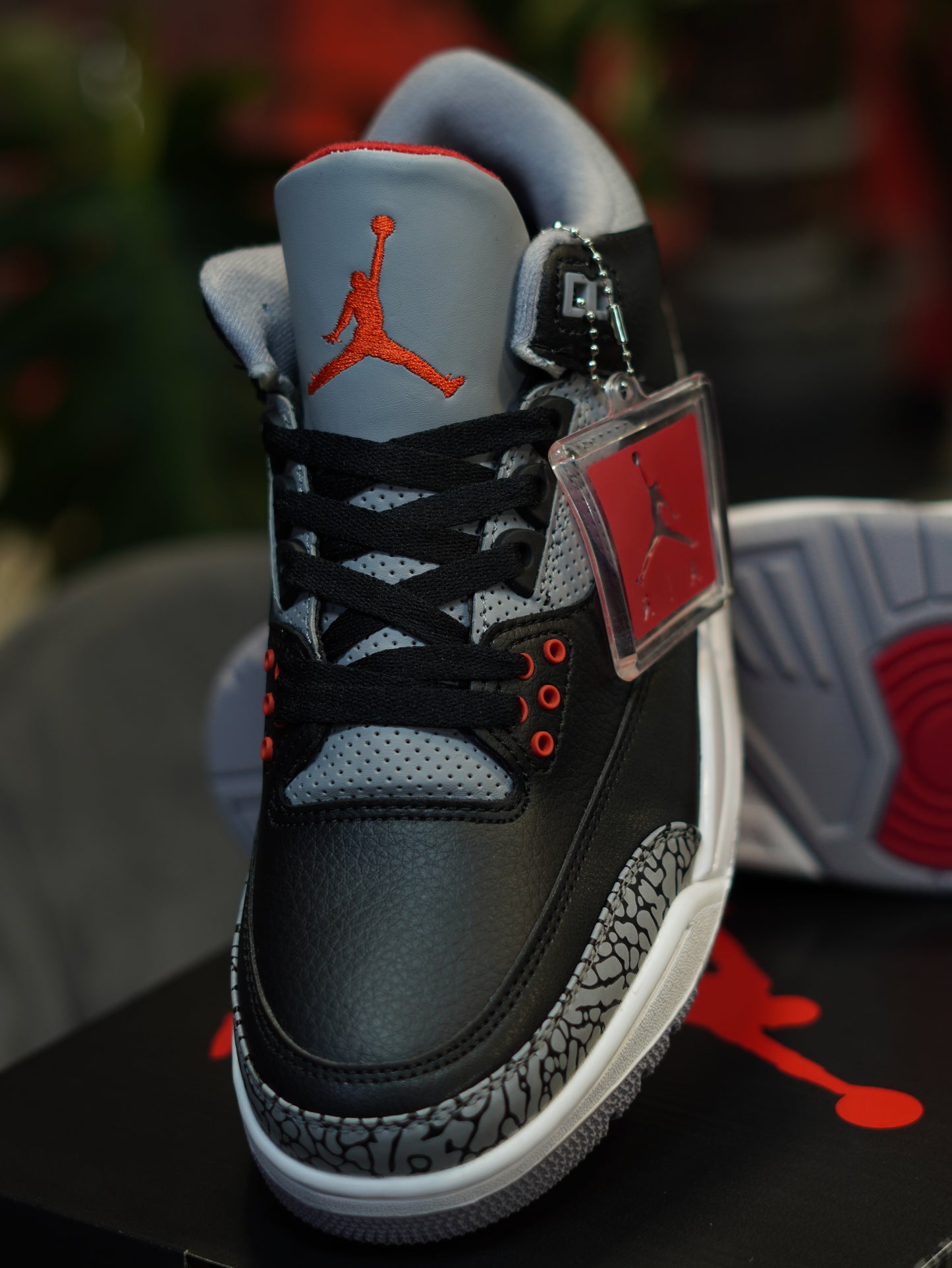 AIR JORDAN RETRO 3 "BLACK CEMENT"