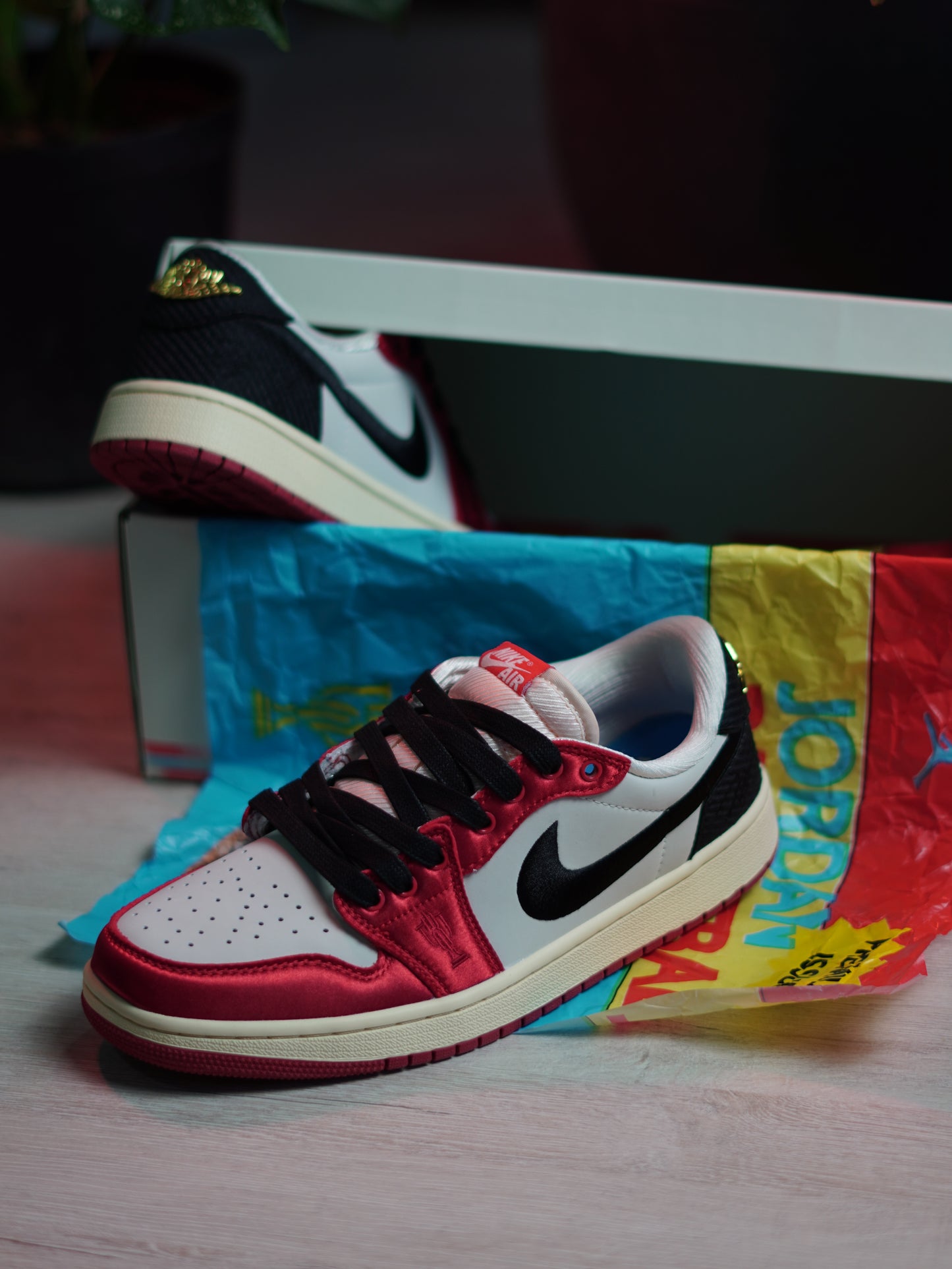 Jordan Retro 1 Low OG Trophy Room Away