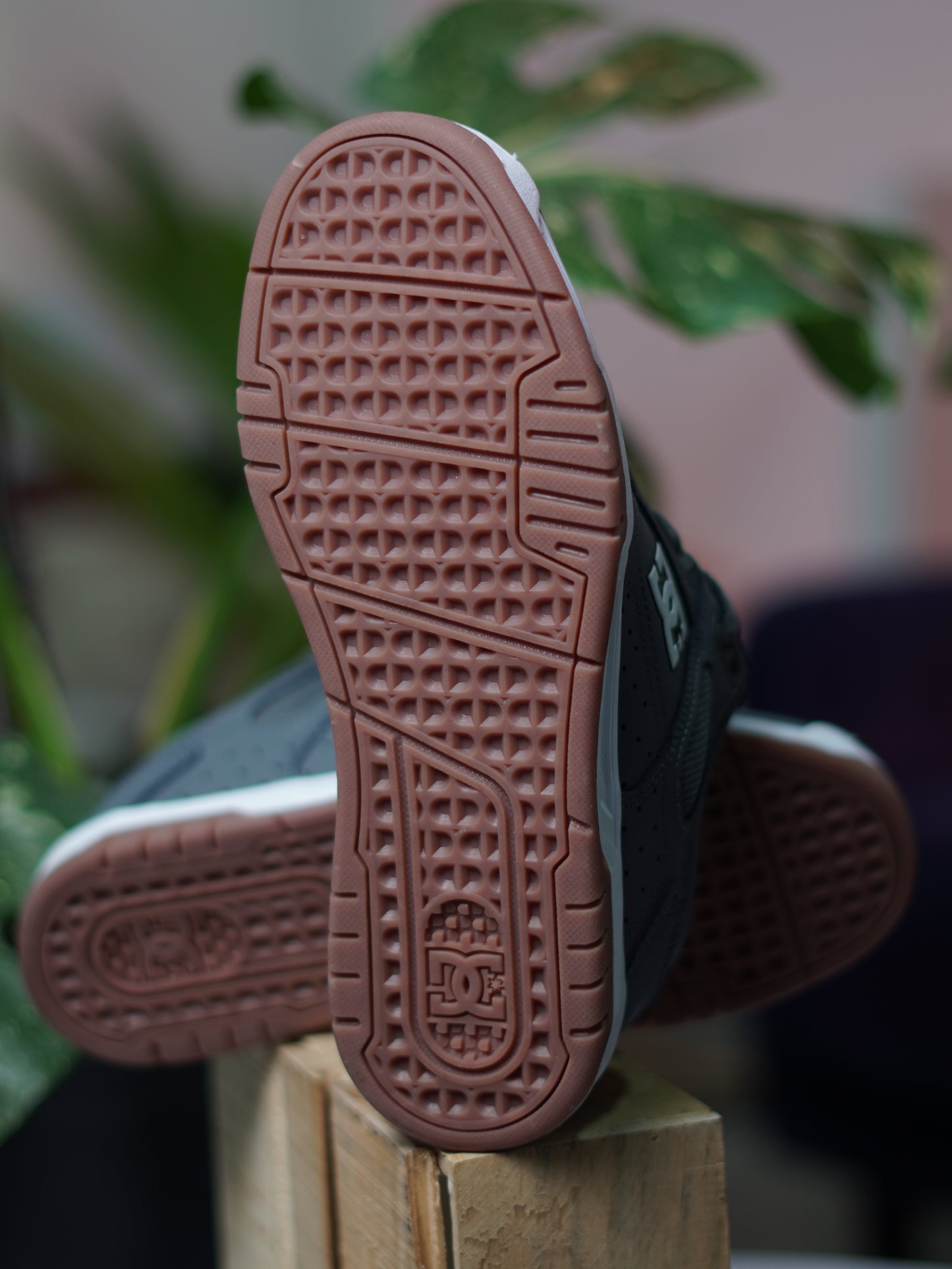 DC Stag - Gris, Goma