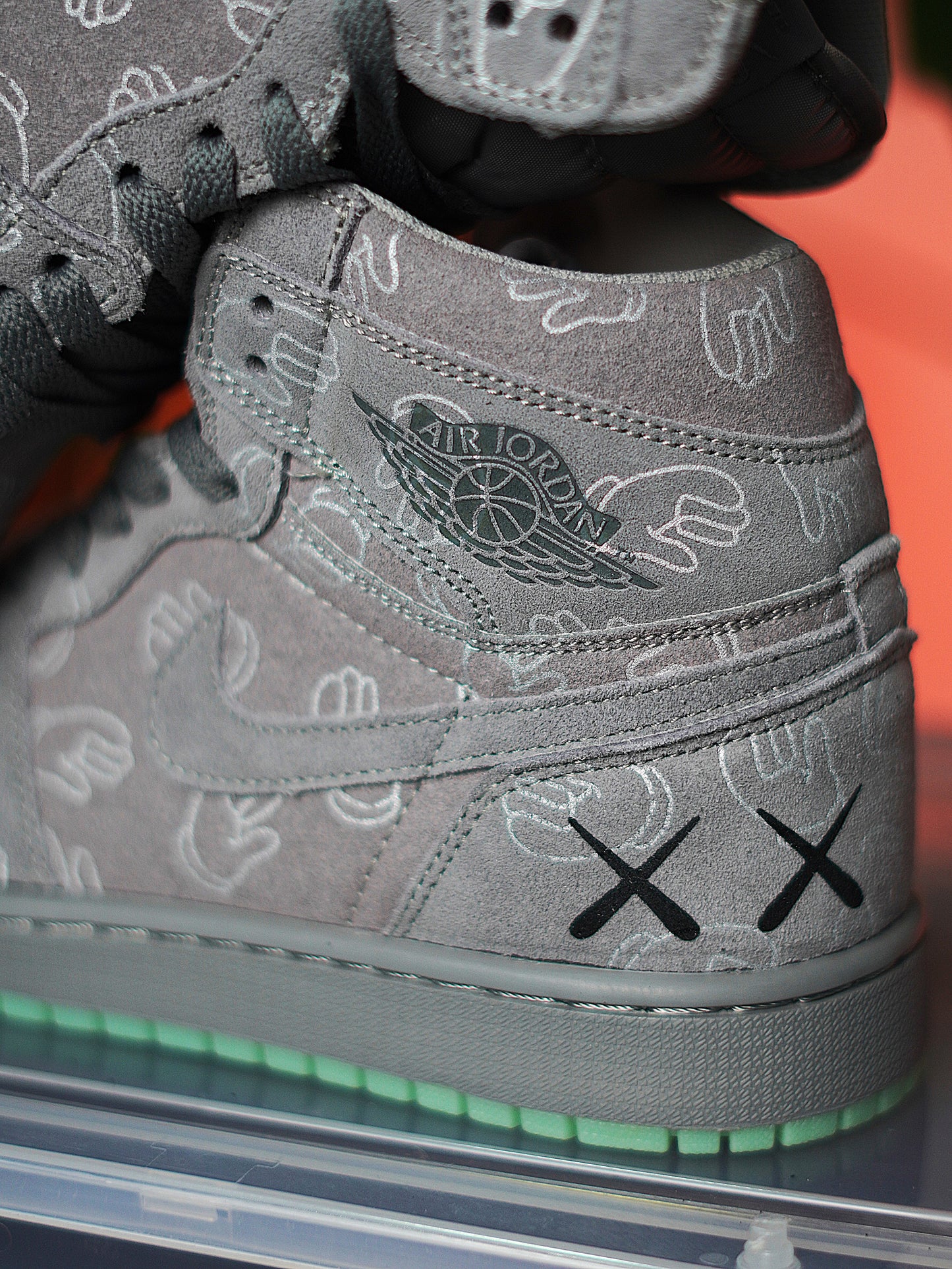 Nike Jordan Retro 1 x Kaws - Gris