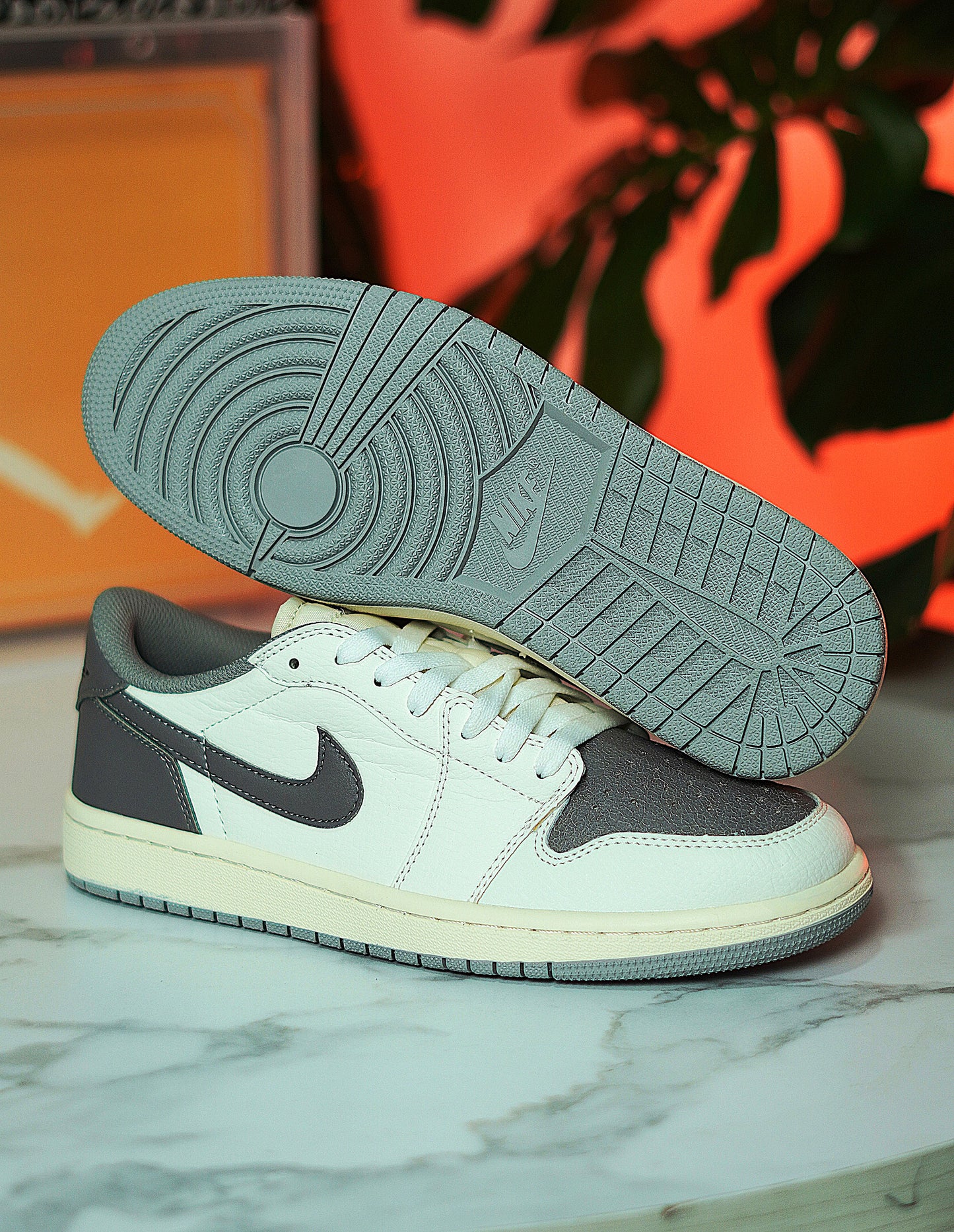 Air Jordan Retro 1 Low OG - Atmosphere Grey