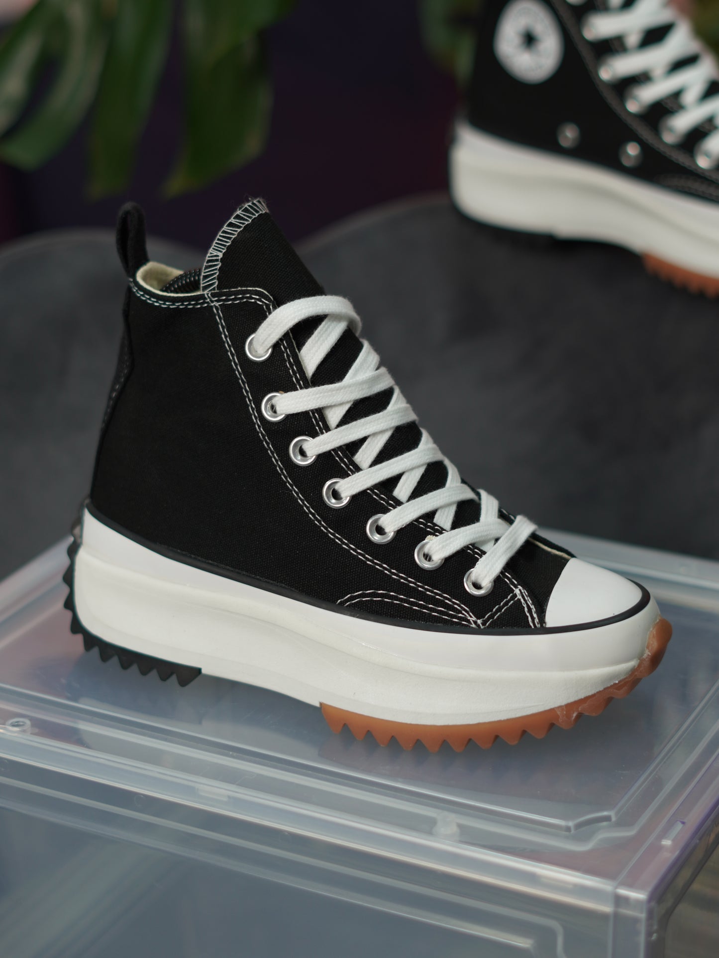 Converse Run Star Hike