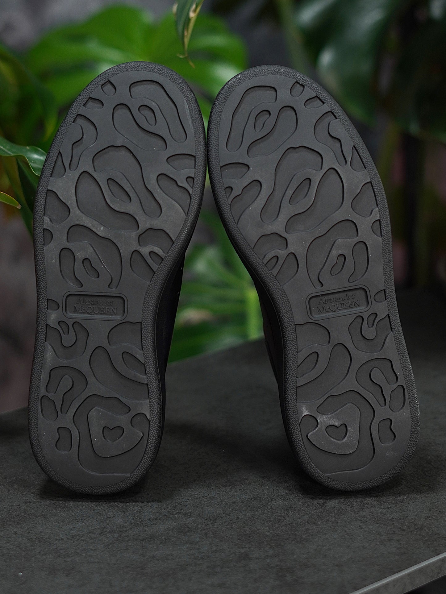 Alexander Mcqueen - Nergra, Punta metalica