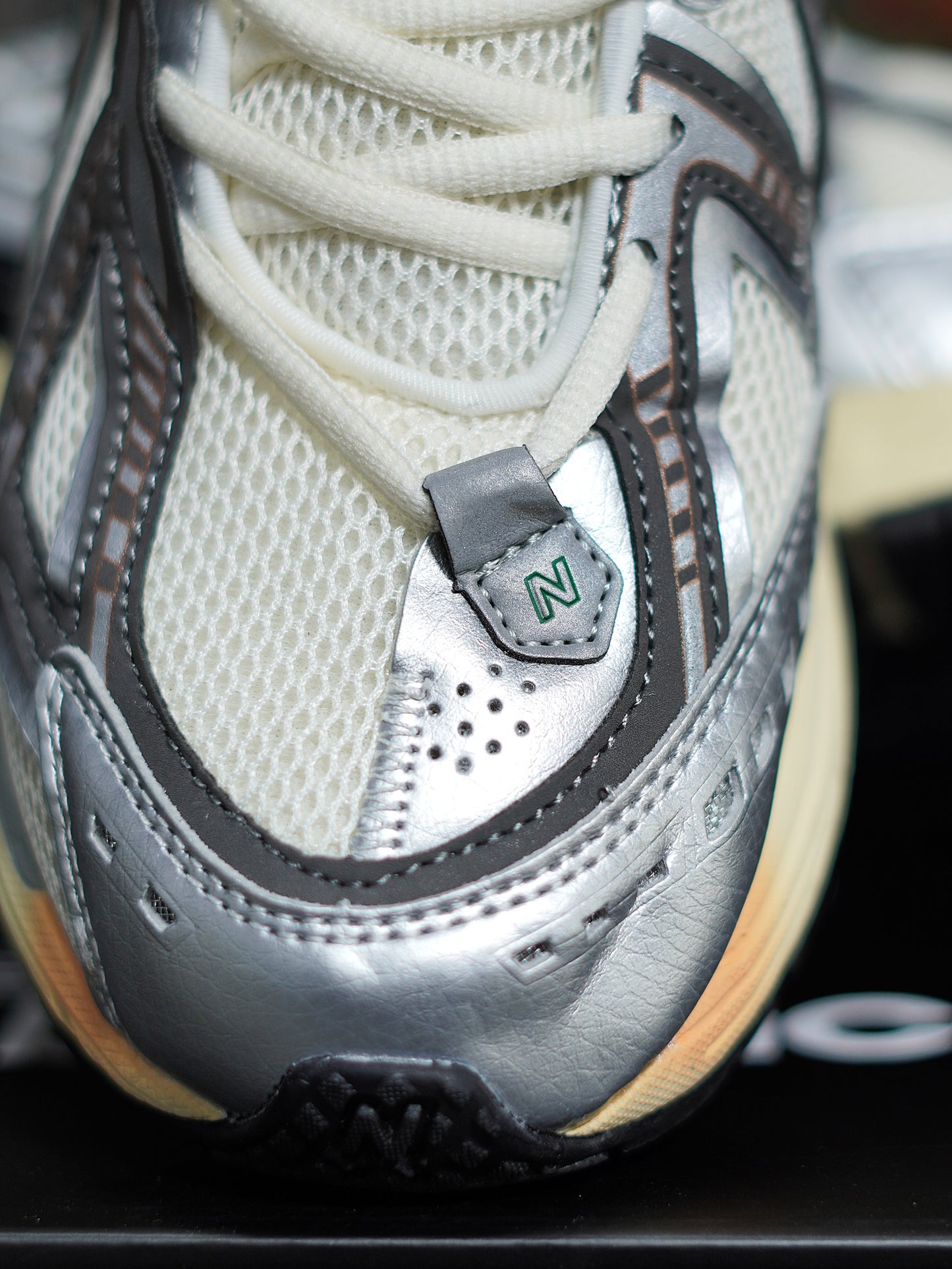 New Balance 1906A - Plateado metalico