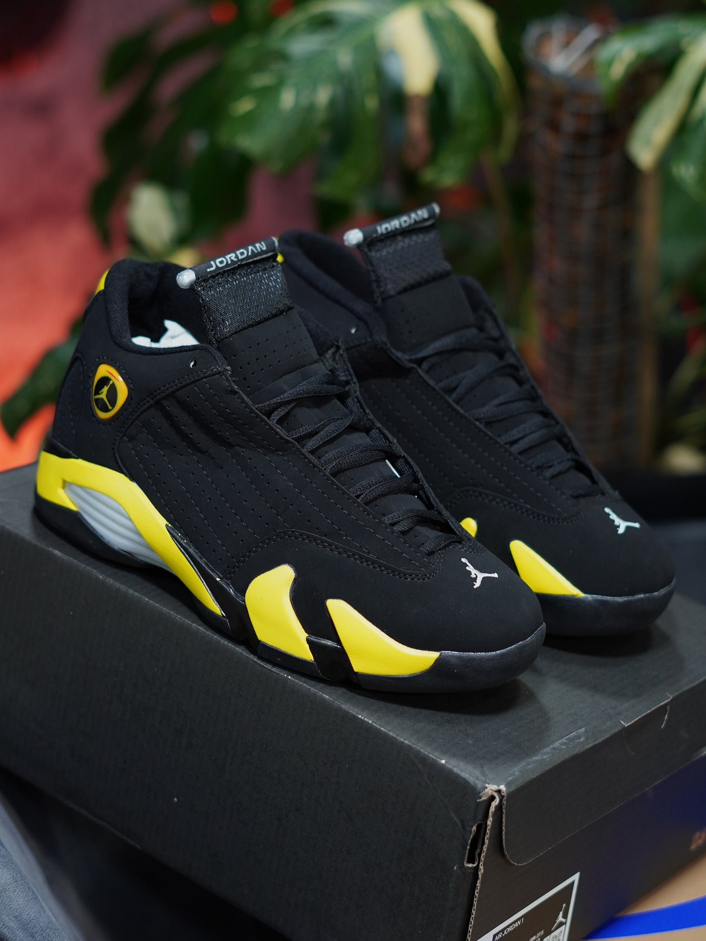 Air Jordan Retro 14 - Negro, Amarillo