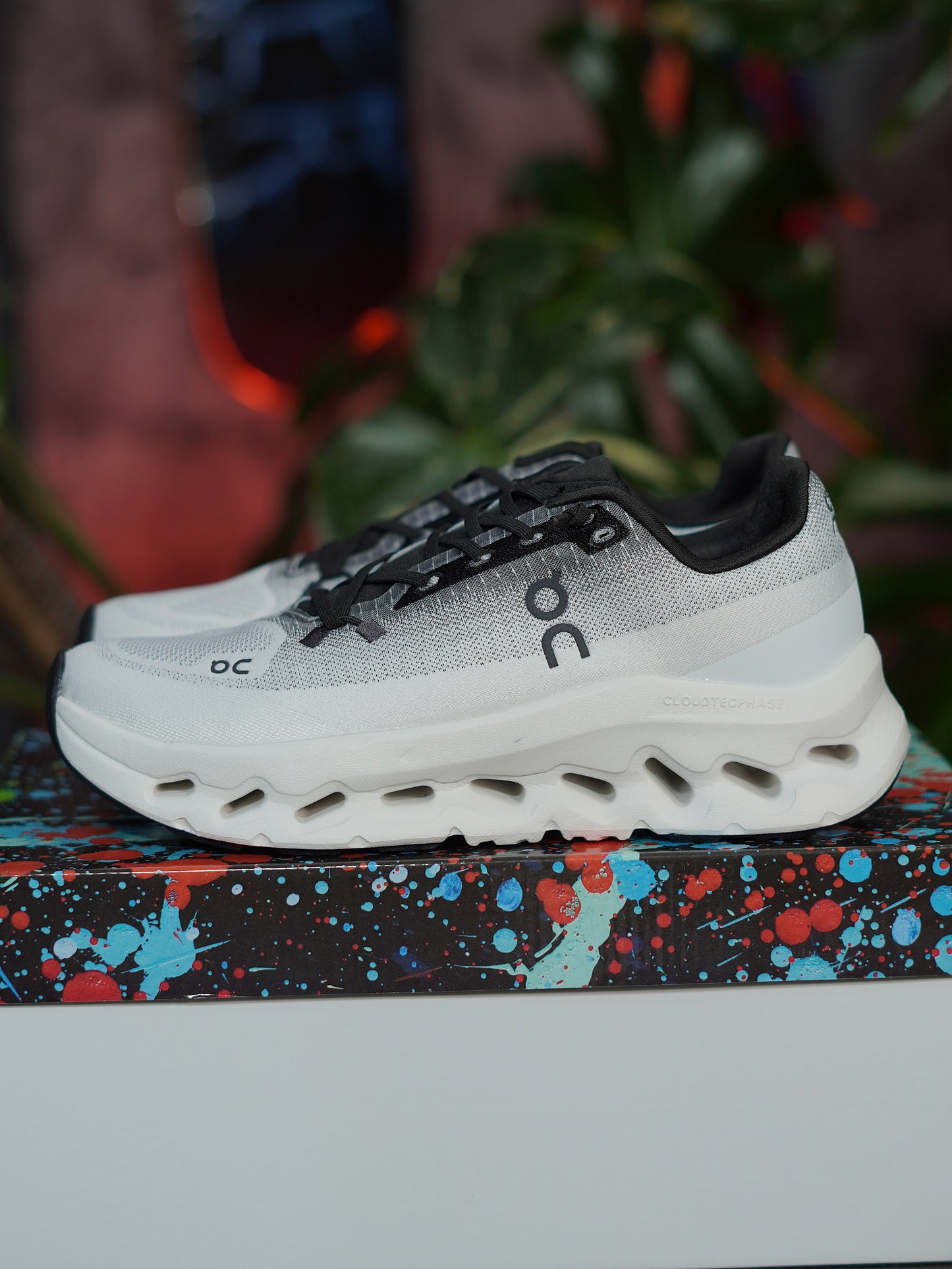 On Running Cloustilt - Blanco, Negro