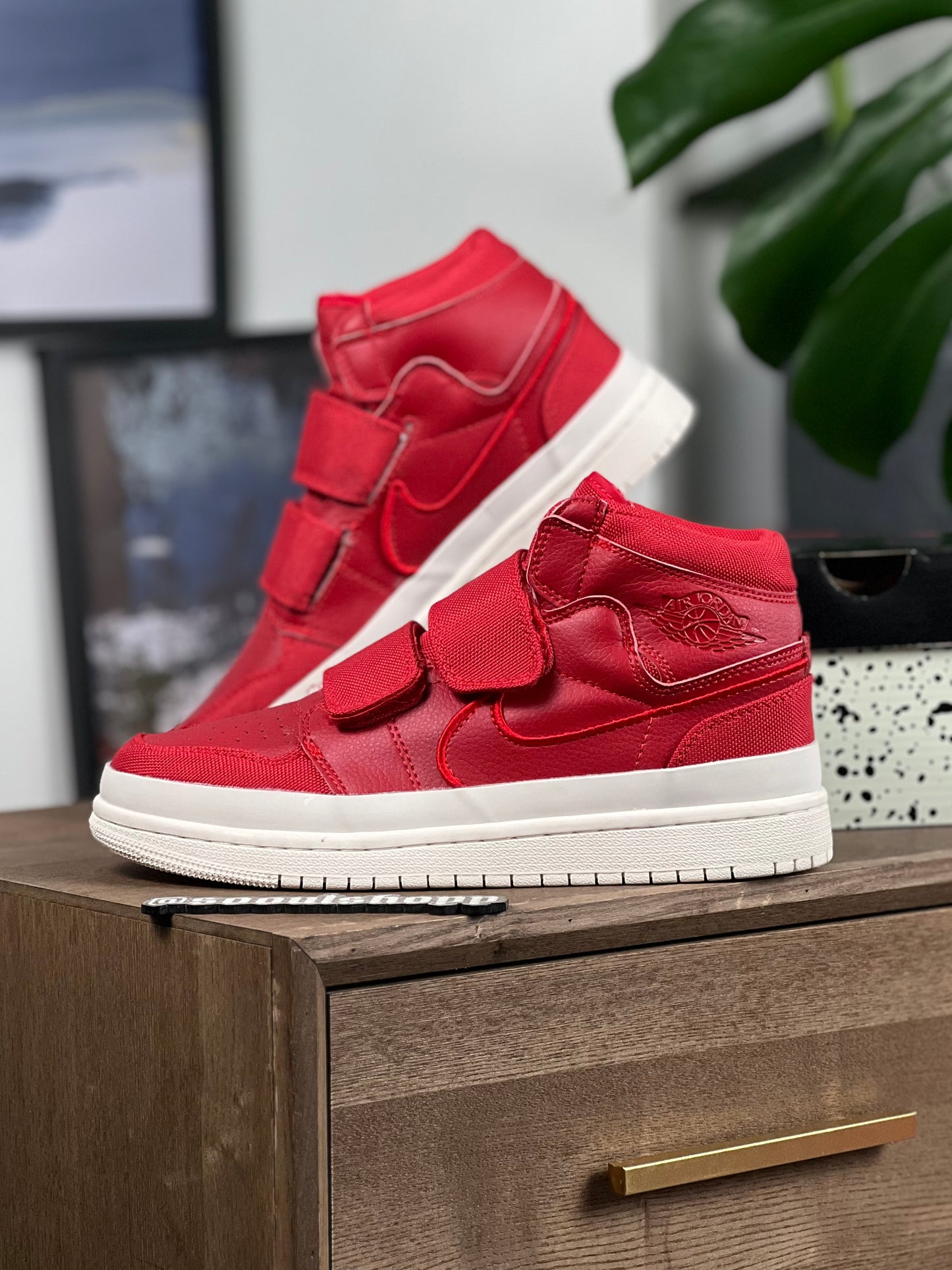 Air Jordan Retro 1 High / Double Strap