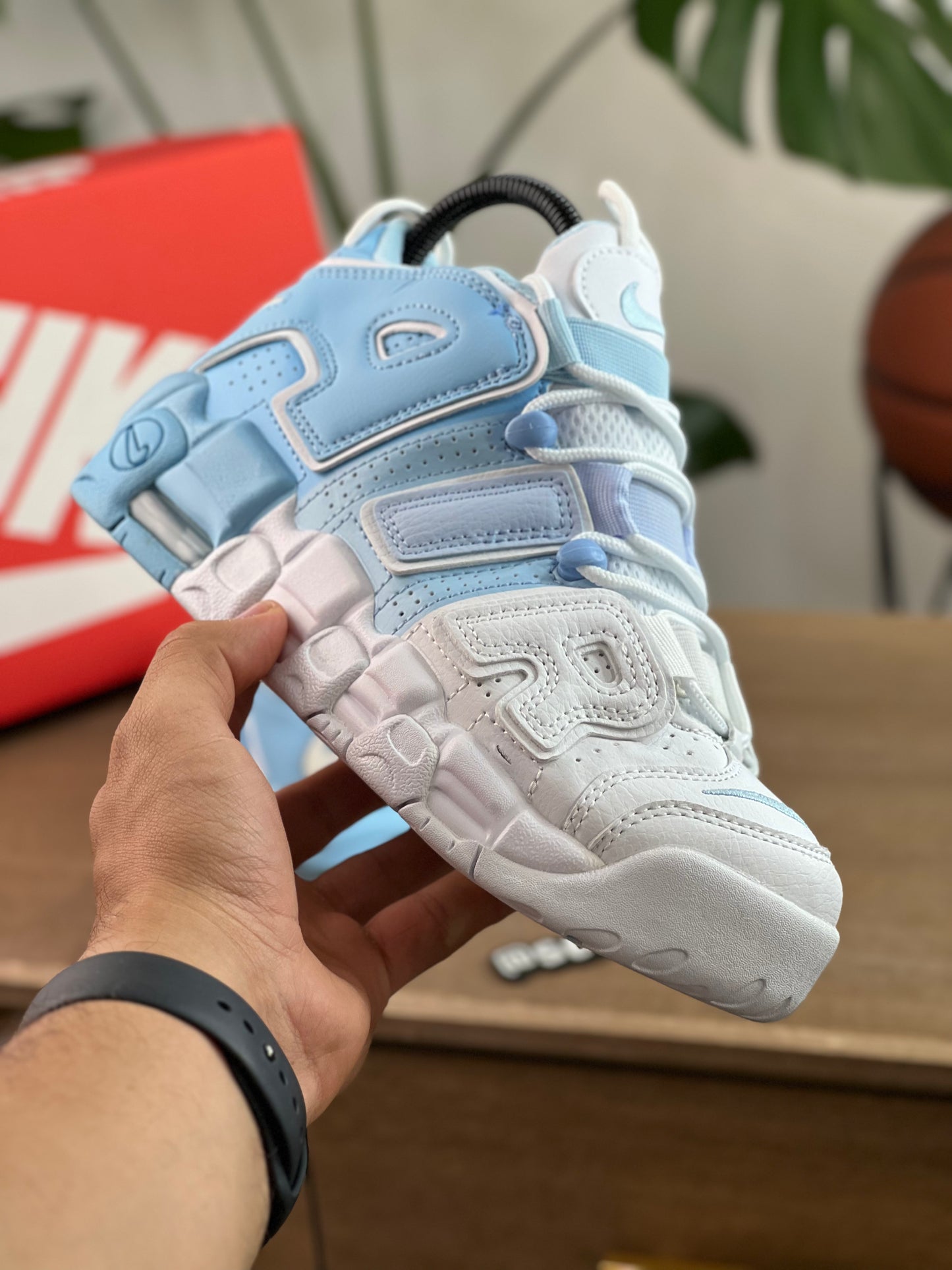 Nike Air Uptempo