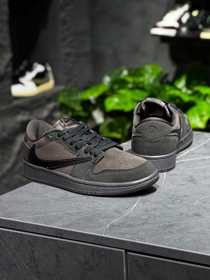 Air Jordan 1 Low OG Velvet Brown de JORDAN x Travis Scott