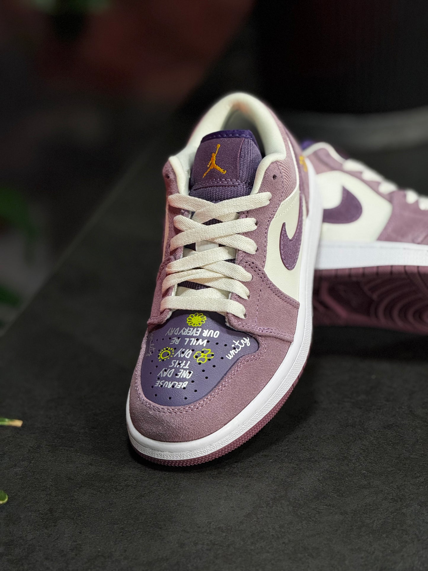 Air Jordan 1 Low "Unity" - Morado, Blanco