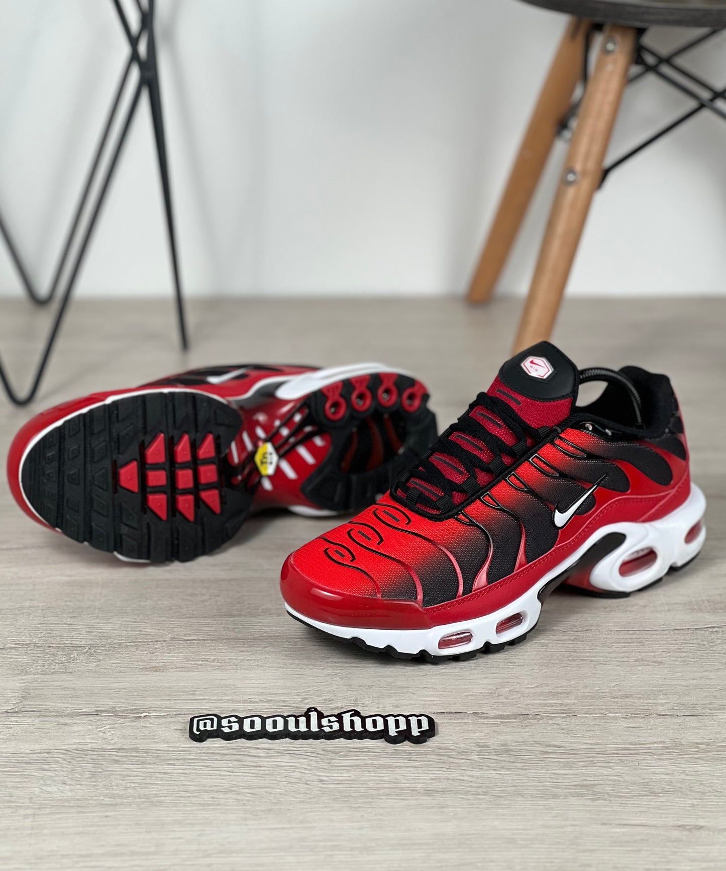 Nike Air Max Plus Varsity Red