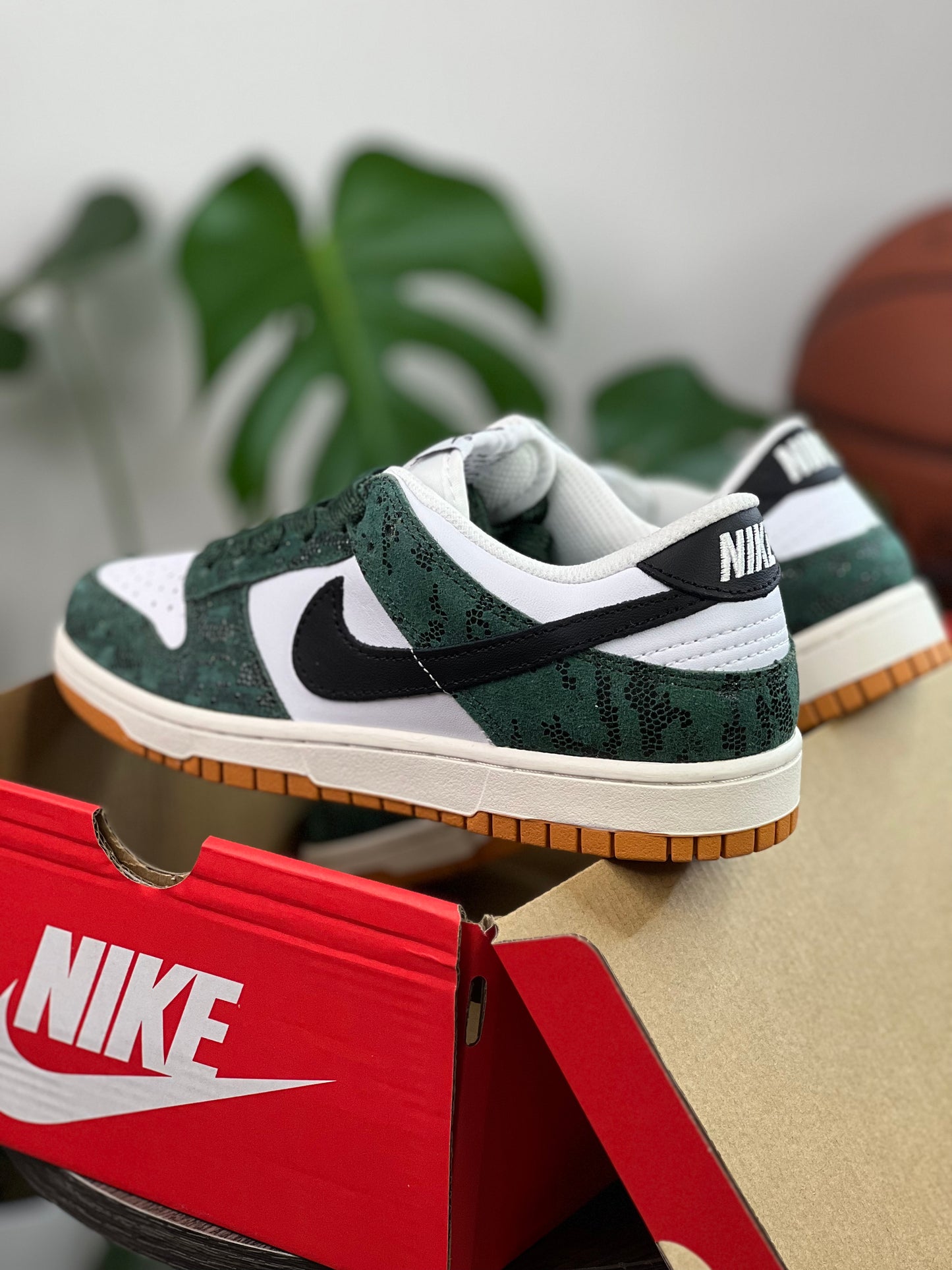 Nike Dunk Low Green Snake