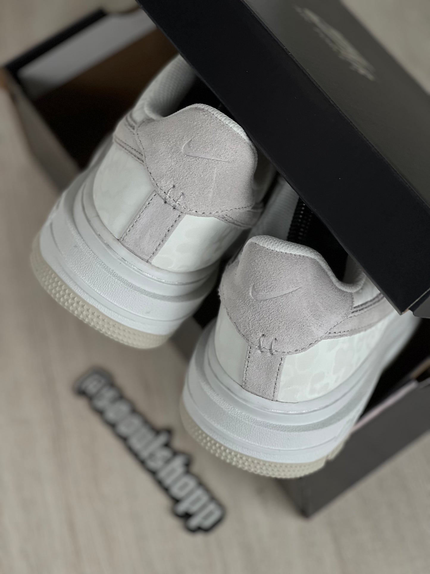 Nike Air Force 1 Luxe Triple White