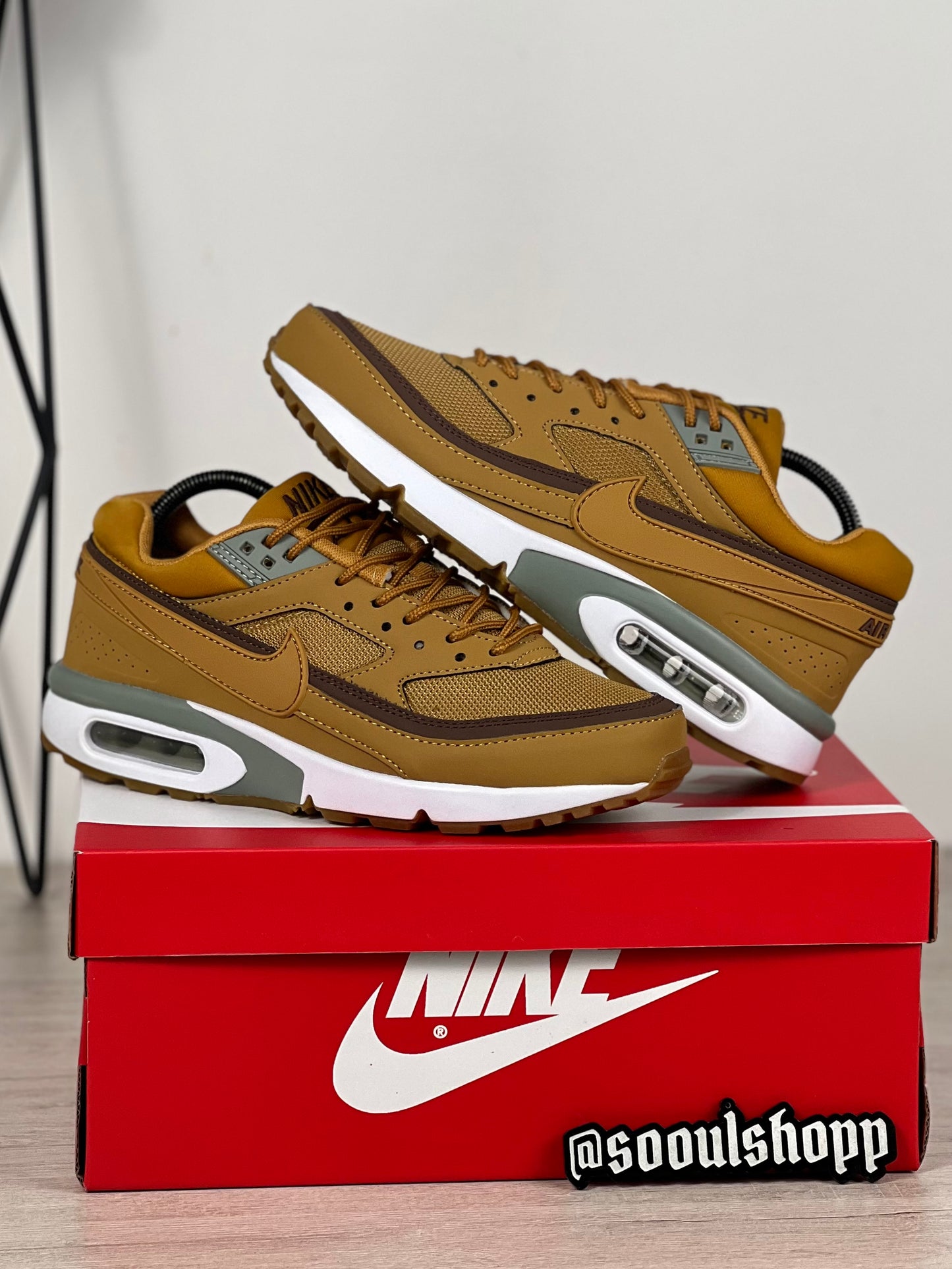 Nike Air Max BW Brown