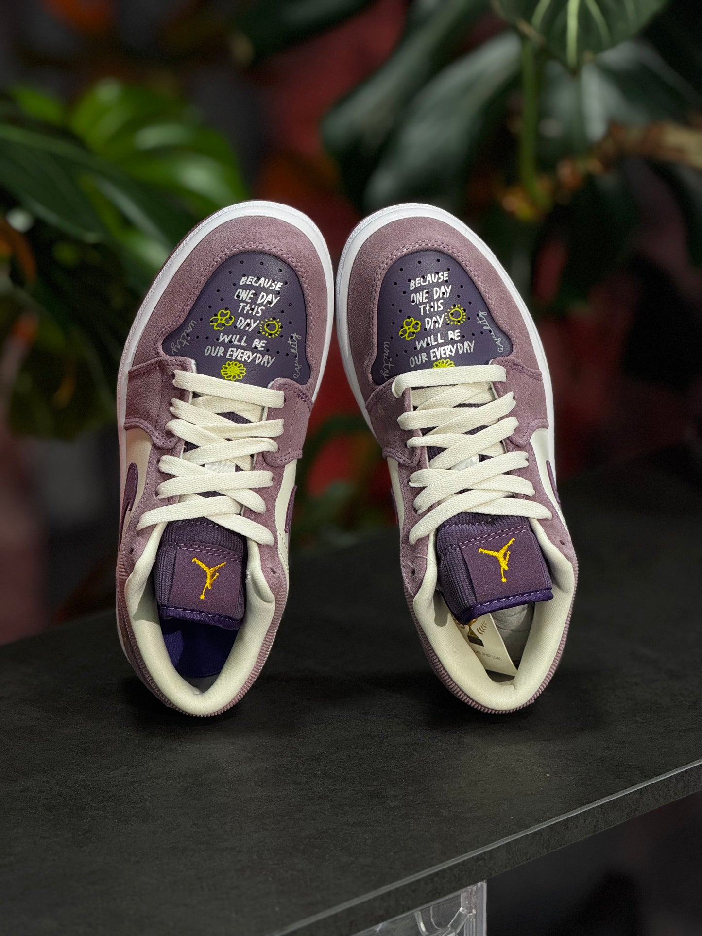 Air Jordan 1 Low "Unity" - Morado, Blanco