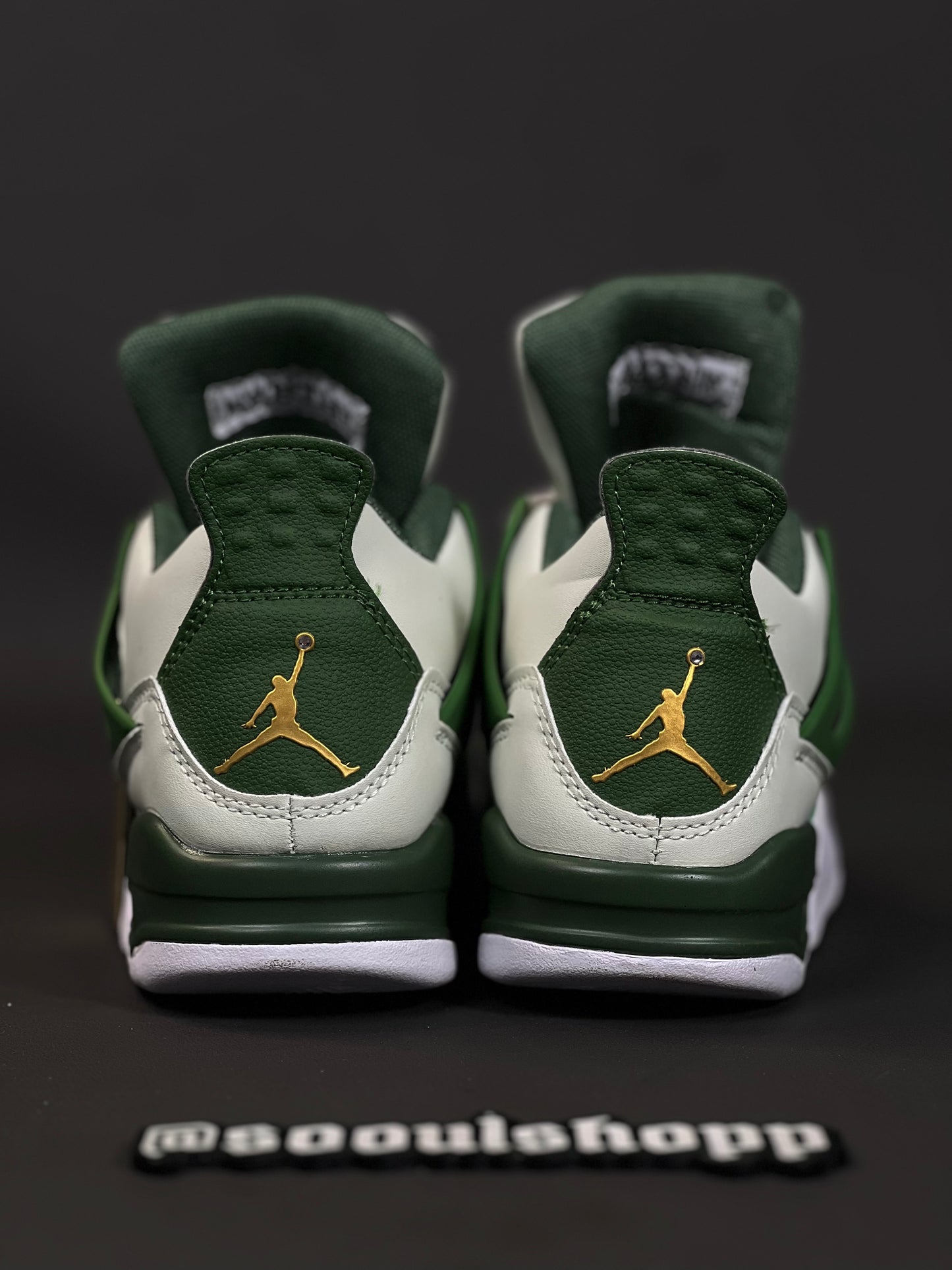 Air Jordan 4 “First Class”