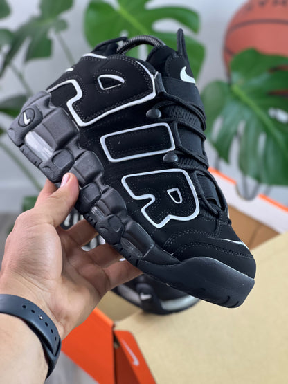 Nike Air More Uptempo - Negra, Blanco