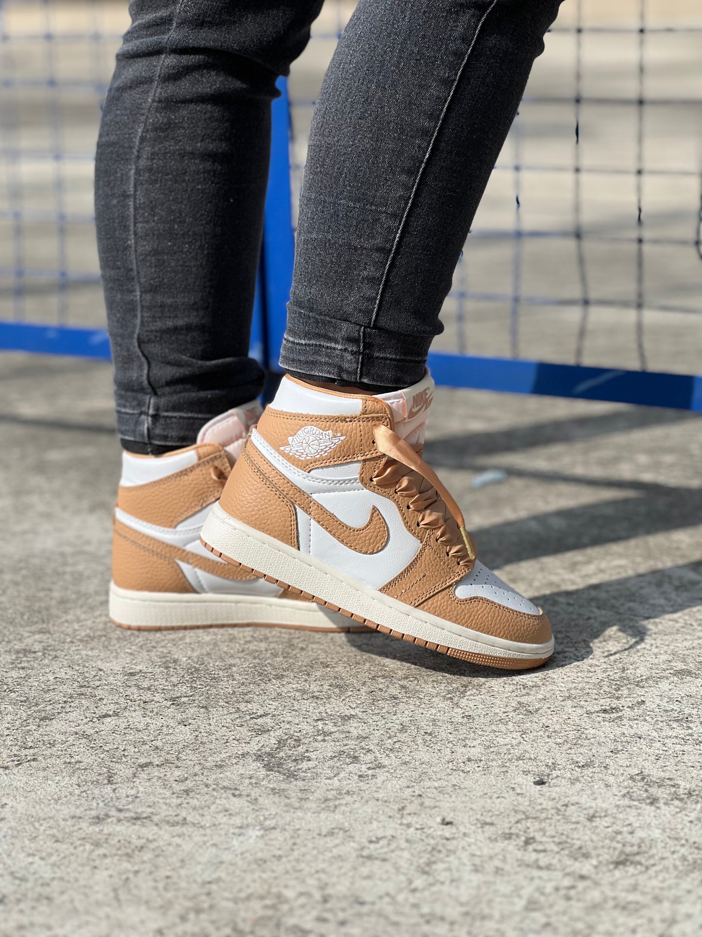 Air Jordan Retro 1 High OG "Praline"