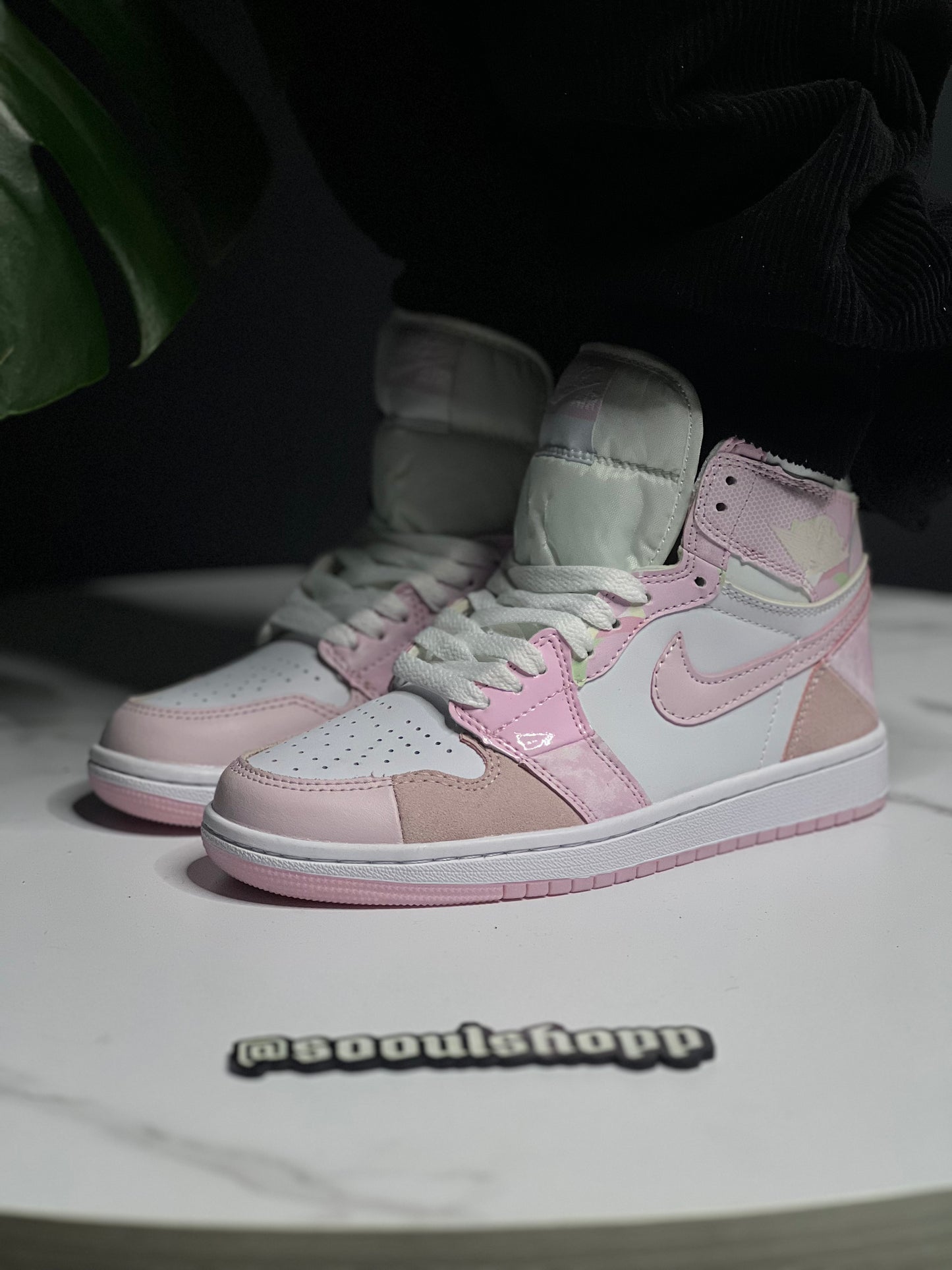 Jordan Retro 1 / Pink bubble