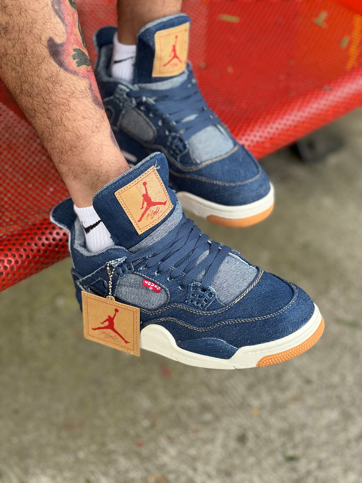 Air Jordan Retro 4 x Levi’s