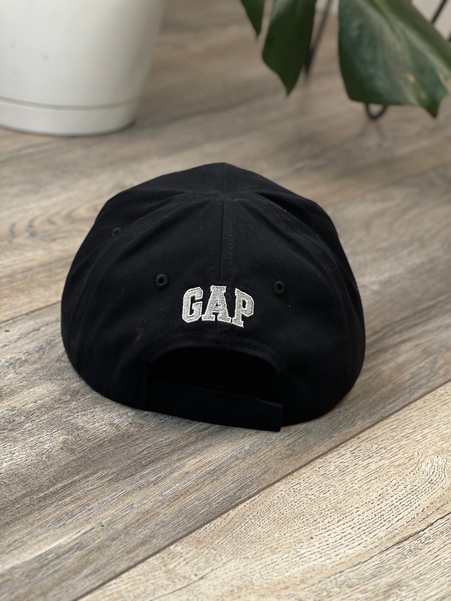 Gorra Gap x Yeezy