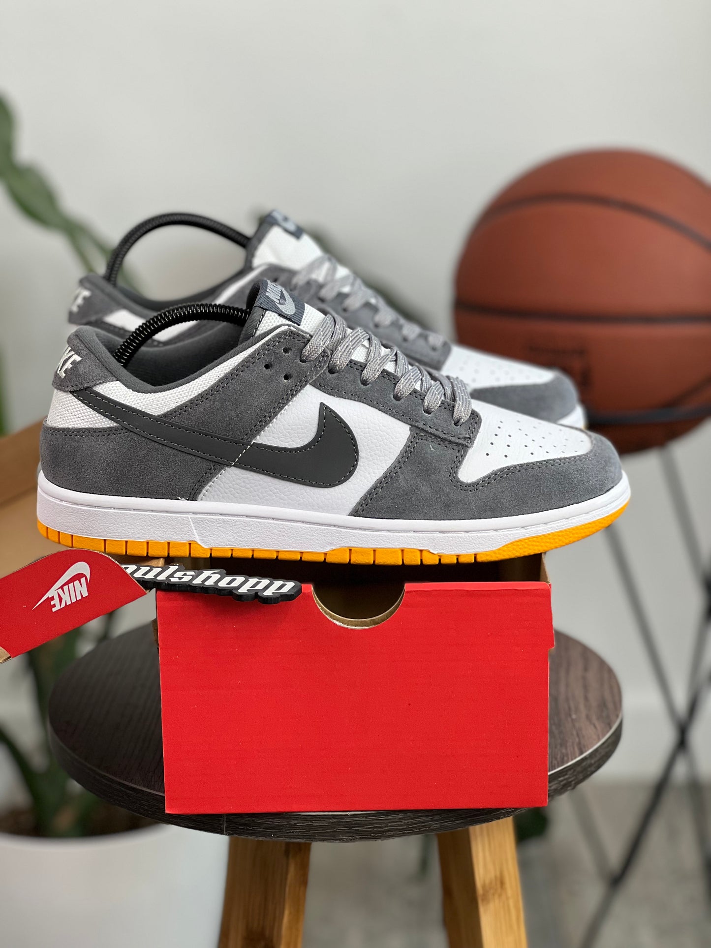 Nike Dunk Low Smoke Grey Gum