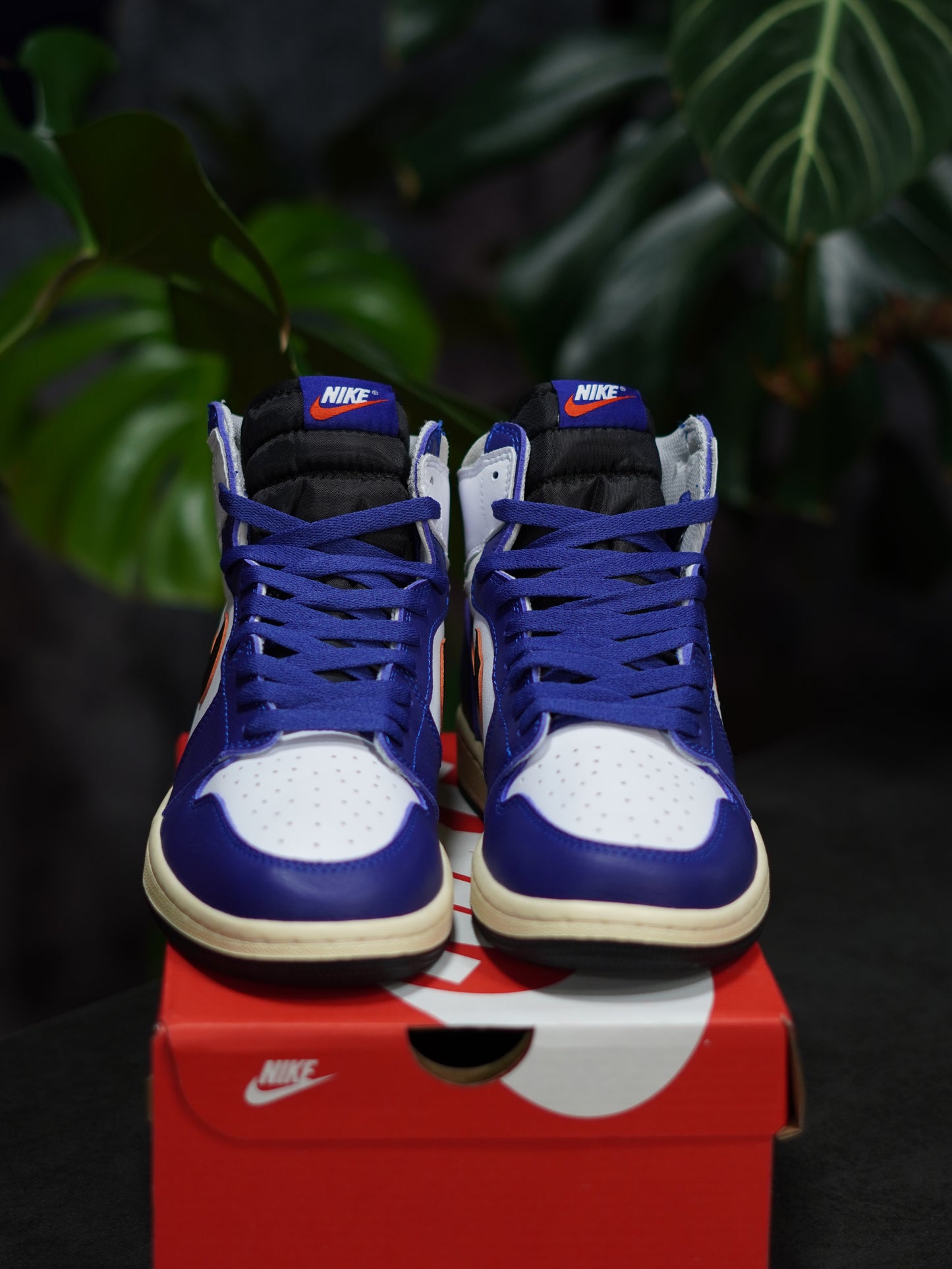 Air Jordan Retro 1 Rare Air - Azul, Blanco, Negro