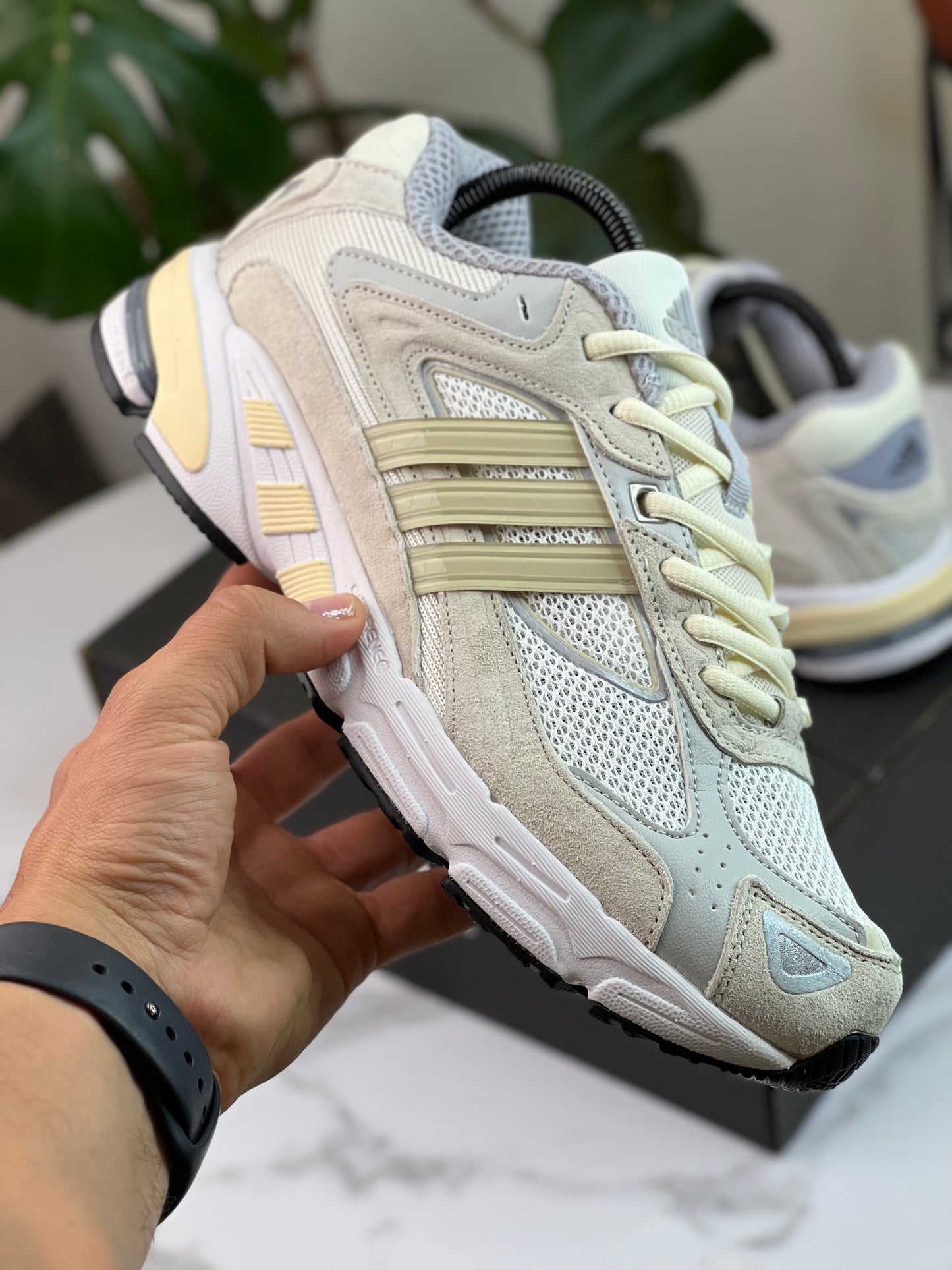 Adidas Response CL