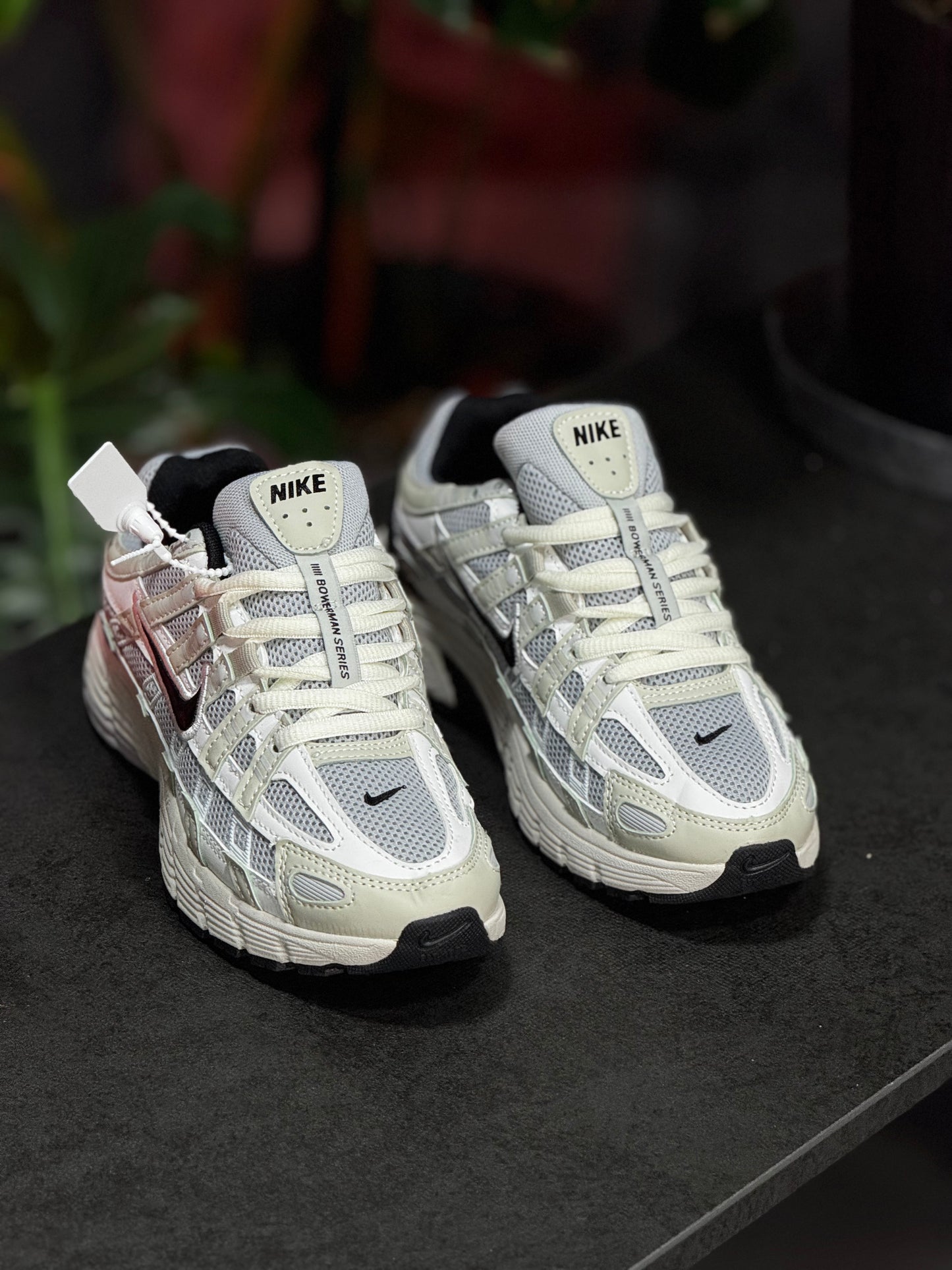 Nike P-6000 - Gris, Negro, Blanco