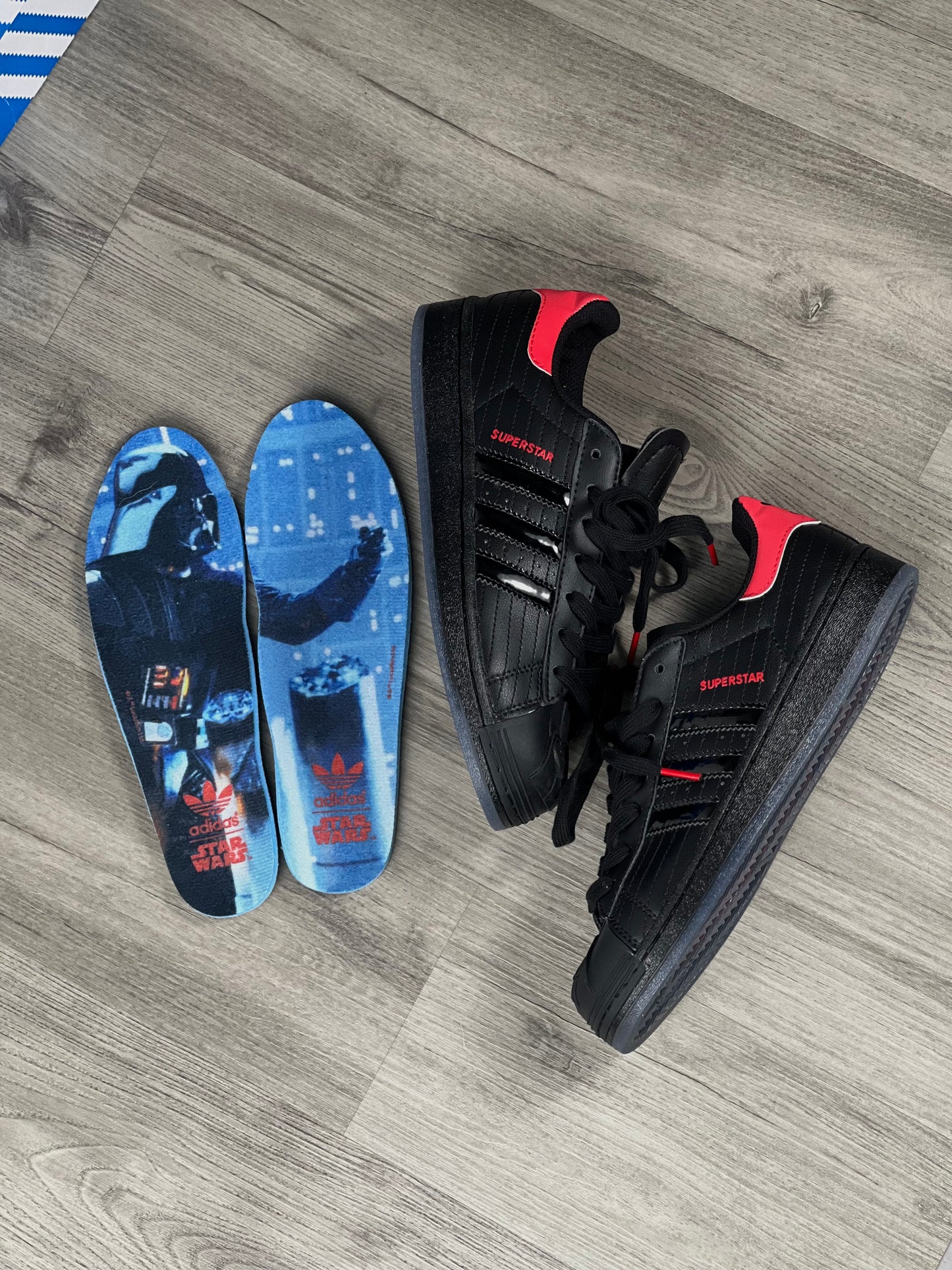 adidas Superstar Starwars Darth Vader