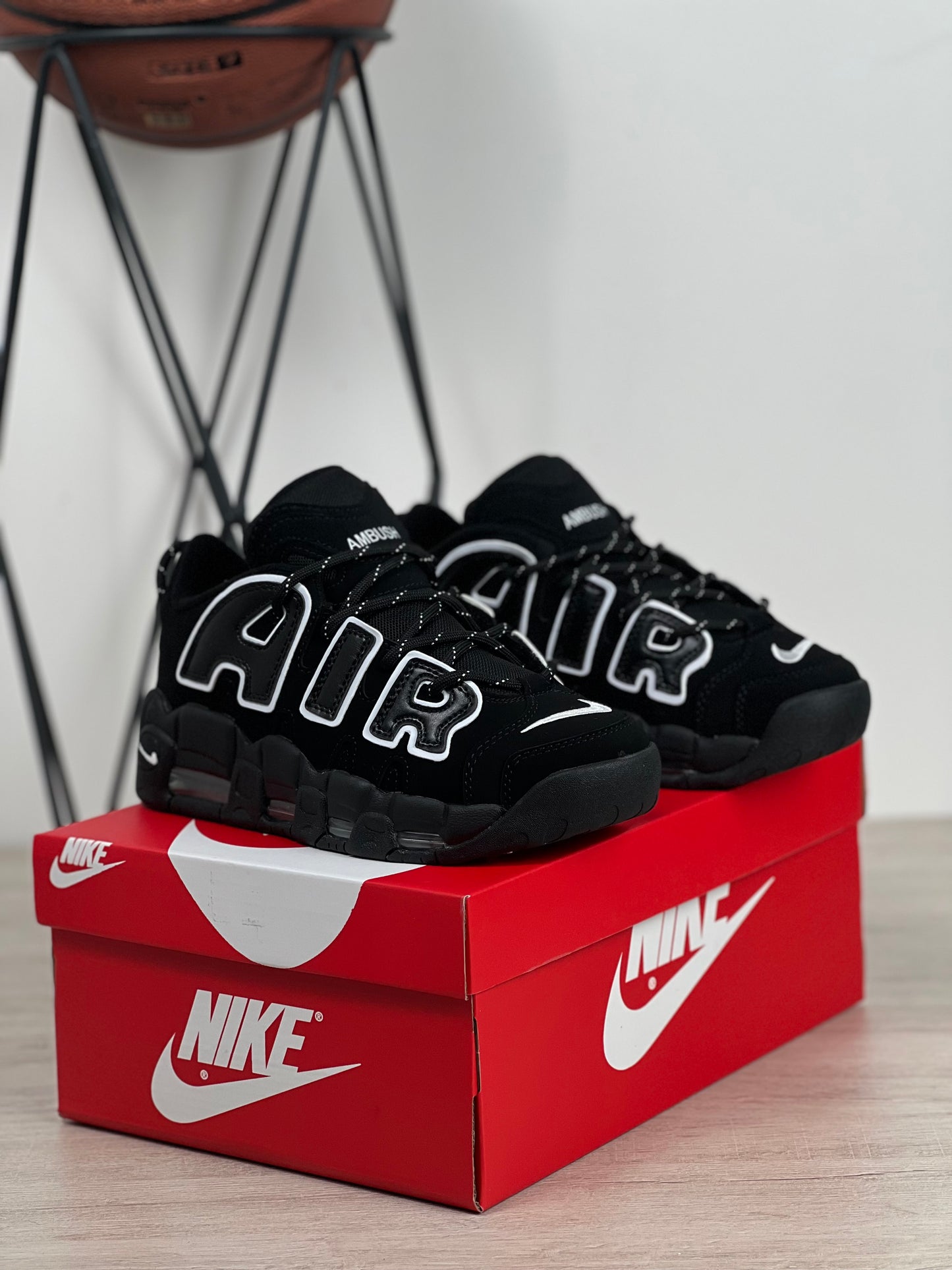 AMBUSH X NIKE AIR MORE UPTEMPO LOW