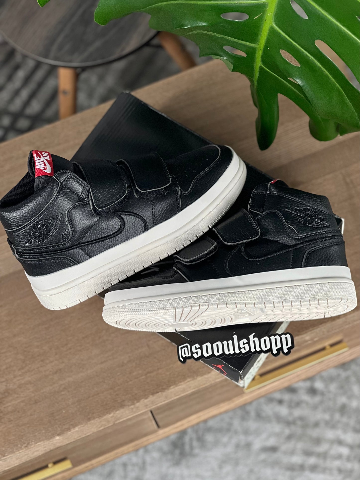 Air Jordan 1 Retro High / Double Strap