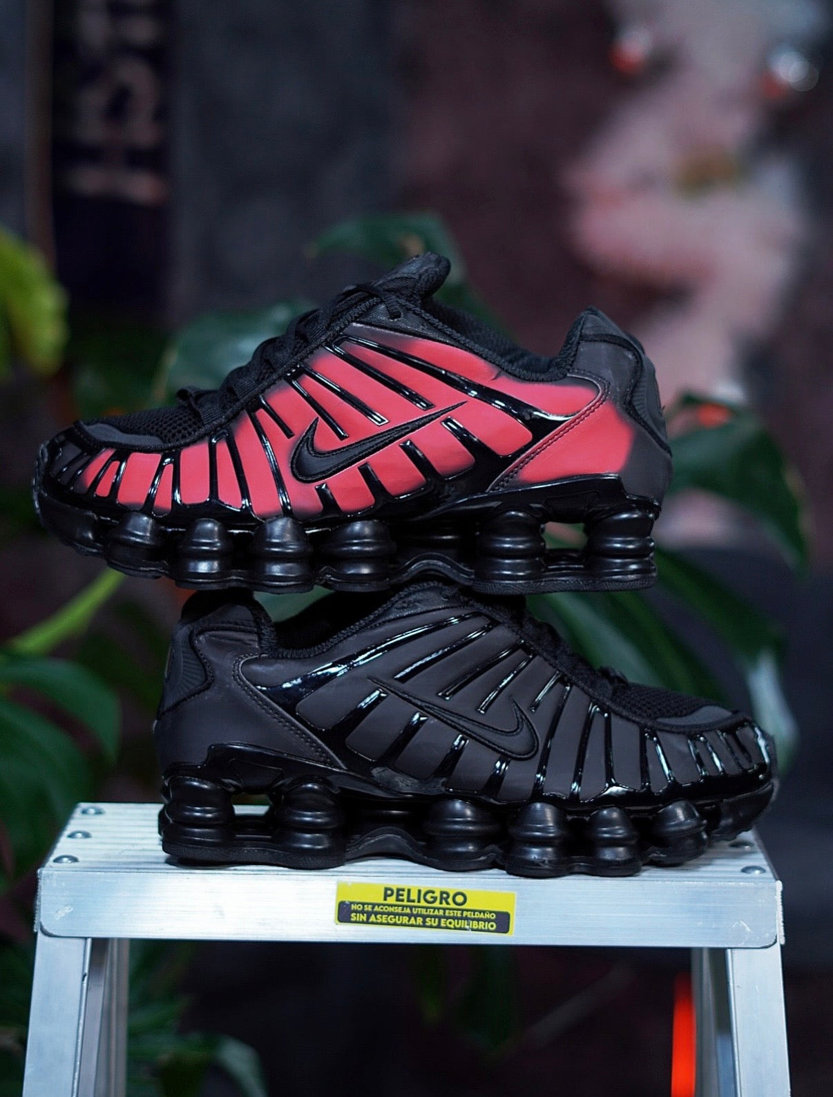 Nike Shox Camaleón - Negro, Rojo