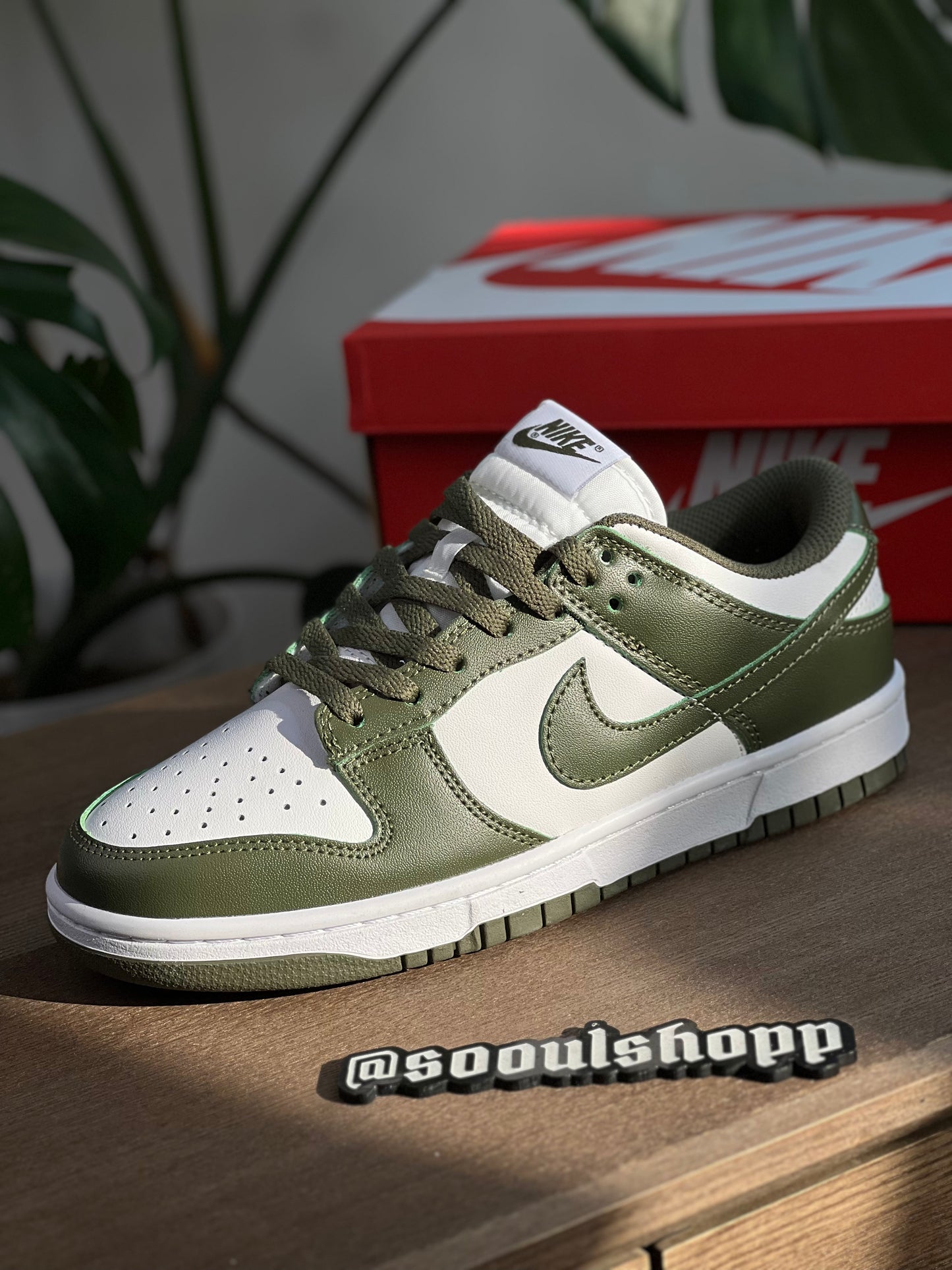 Nike Dunk Low Medium Olive