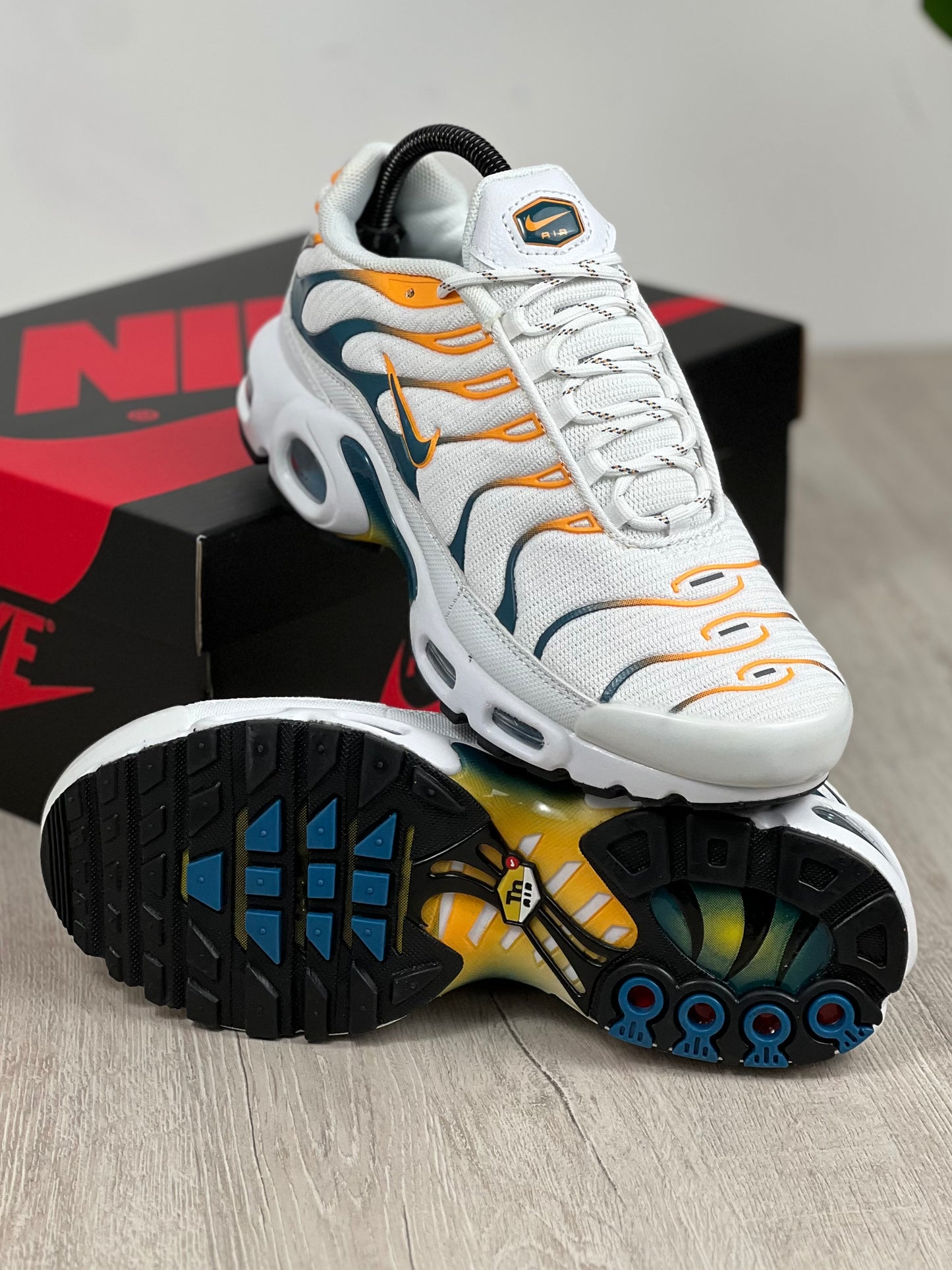 Nike Air Max Plus  TN “White Kumquat Marina”