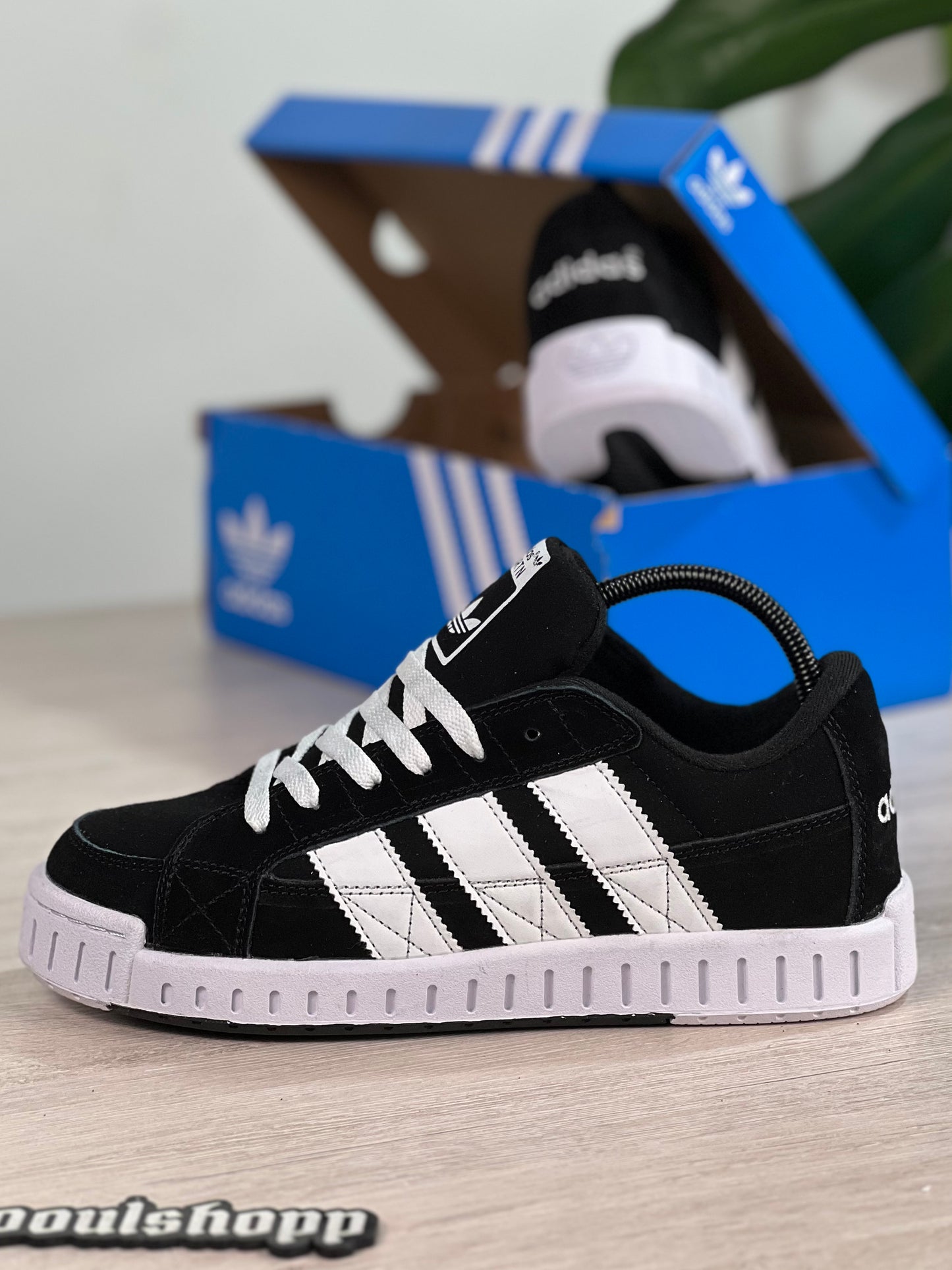 Adidas NRTN