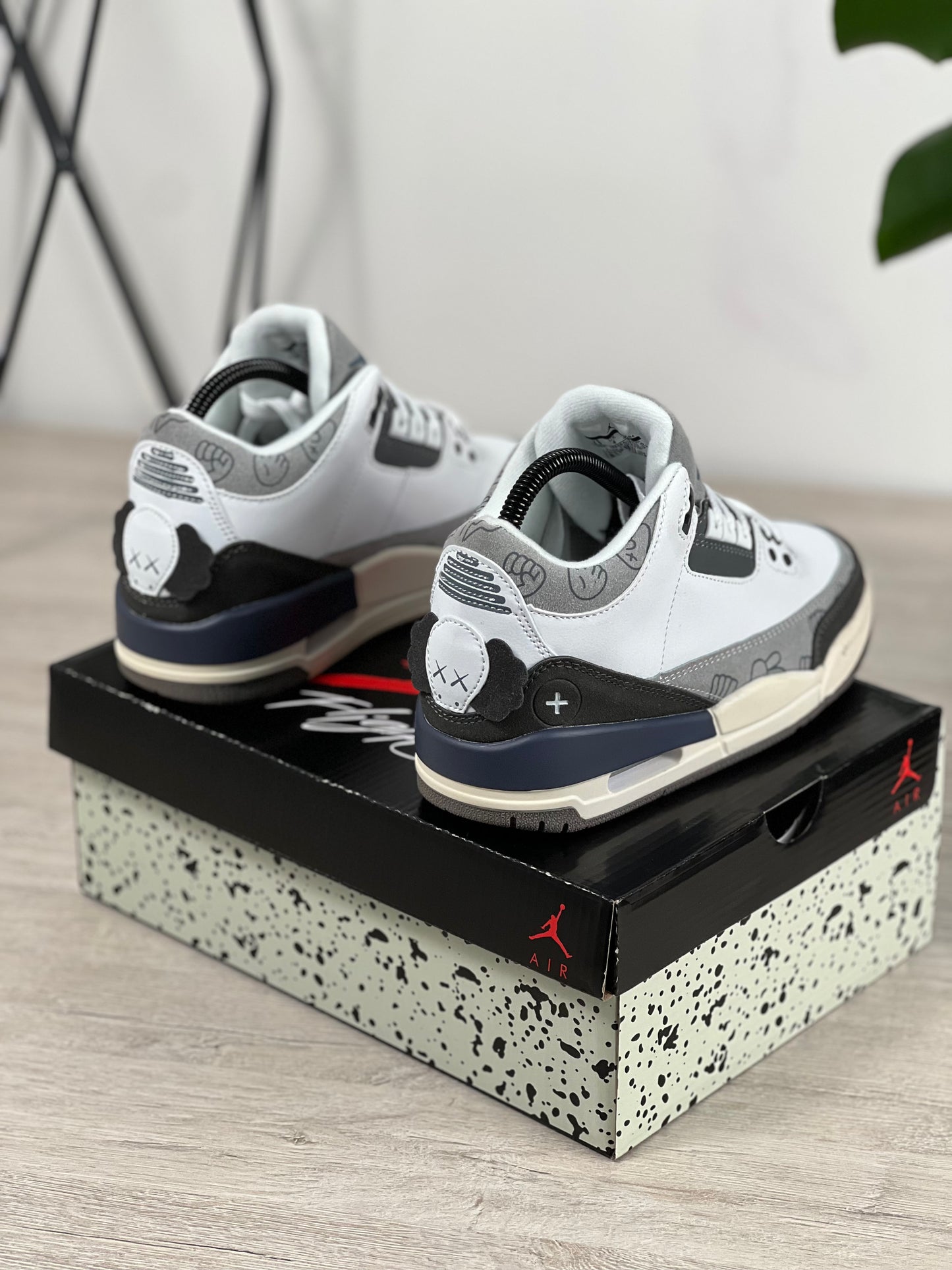 Jordan Retro 3 "KAWS"