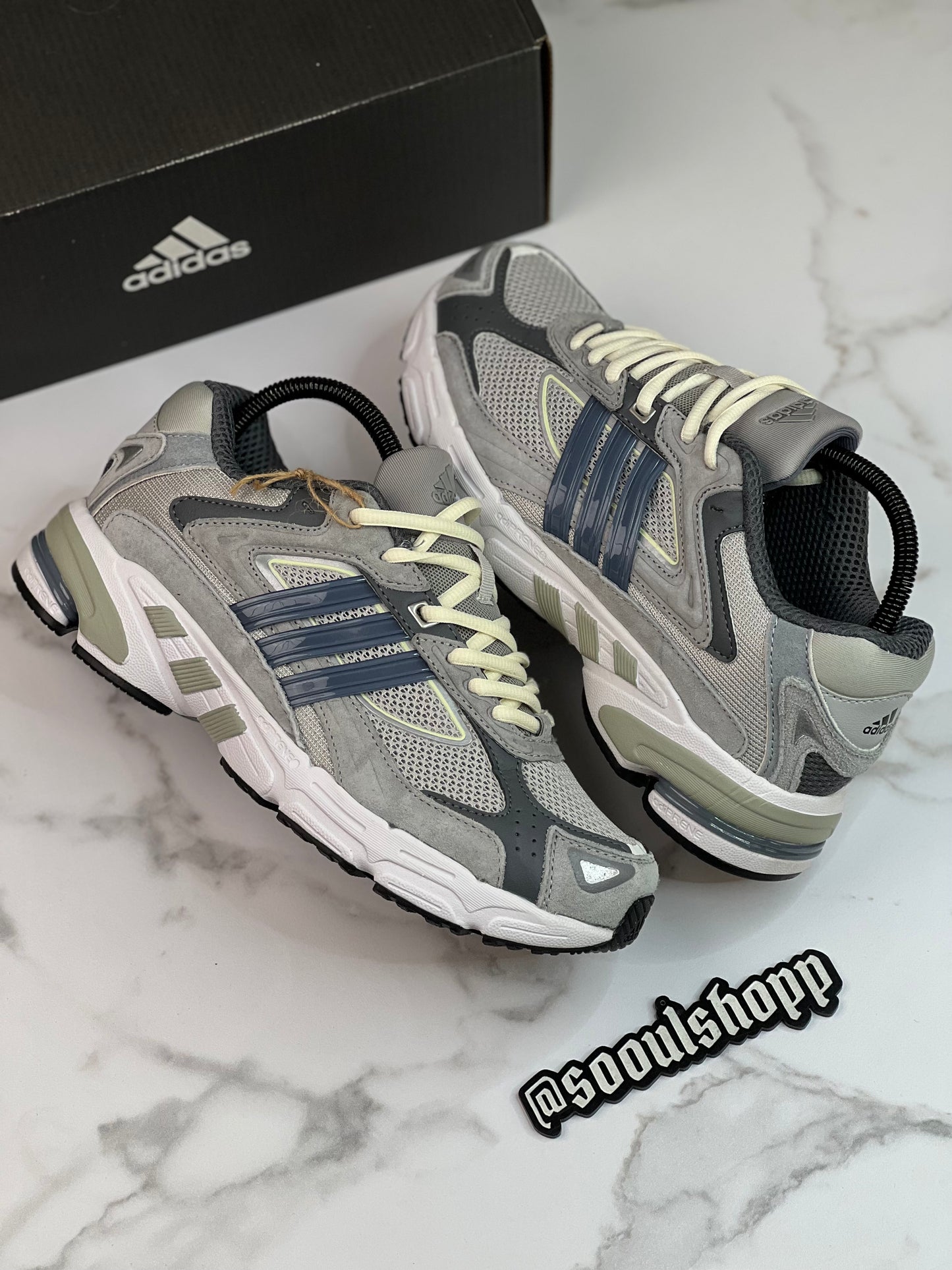 Adidas Response CL