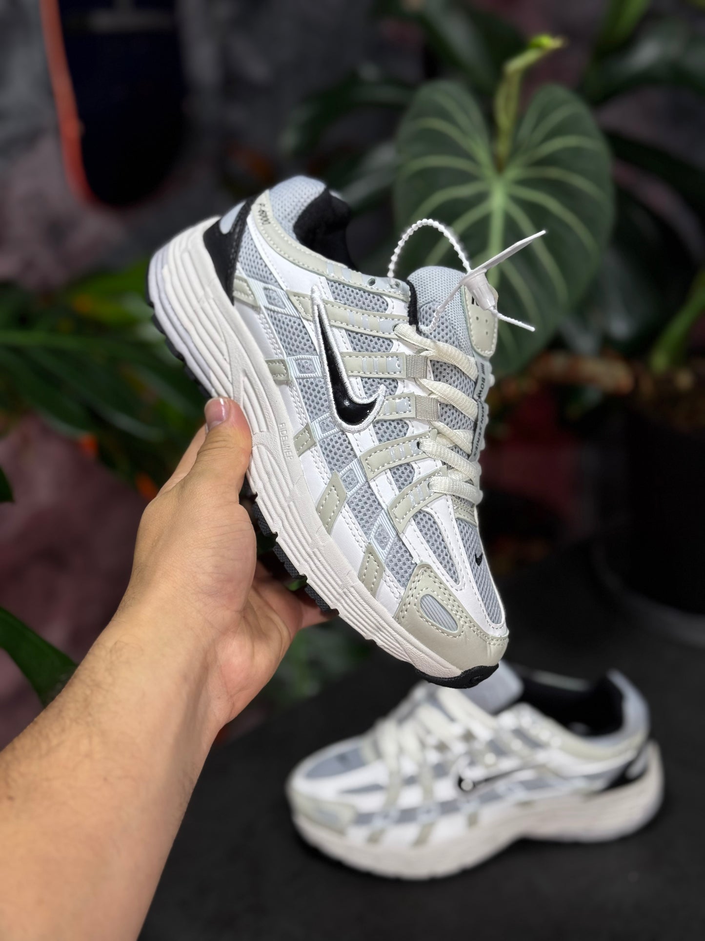 Nike P-6000 - Gris, Negro, Blanco