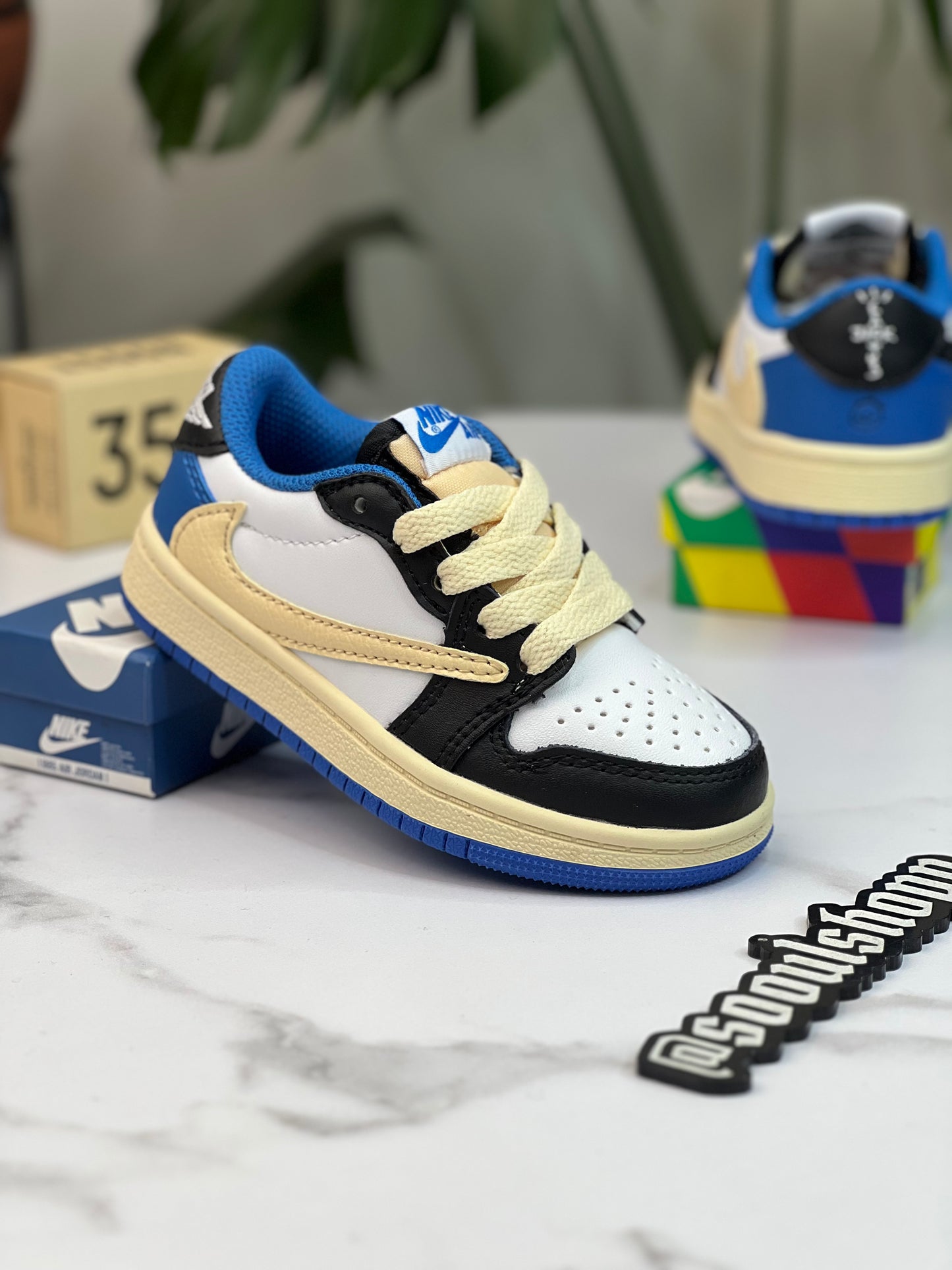 Air Jordan 1 Low Cactus Jack c Fragment