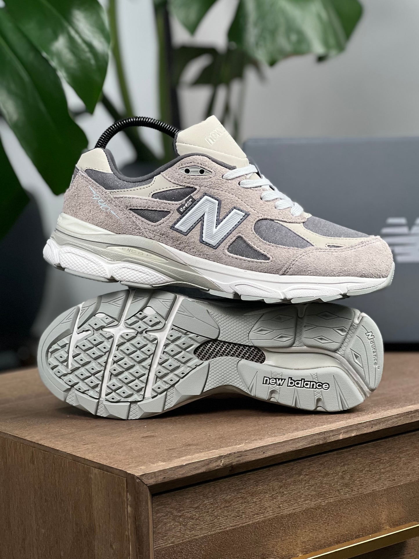 NEW BALANCE 990V3 LEVI'S PIEL DE ELEFANTE