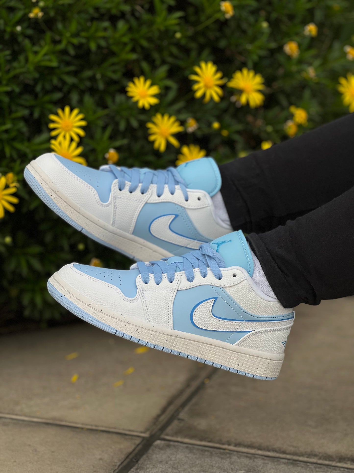 Air Jordan Retro 1 Low “Reverse Ice Blue”