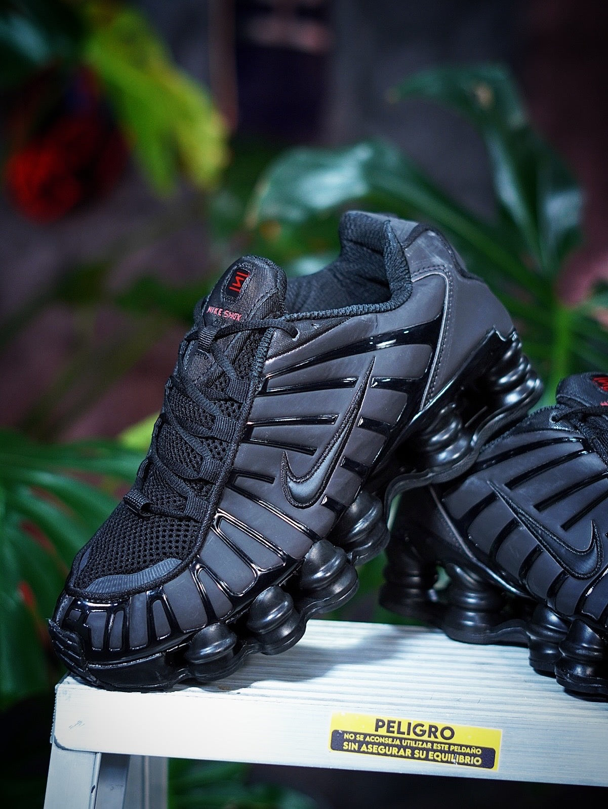 Nike Shox Camaleón - Negro, Rojo