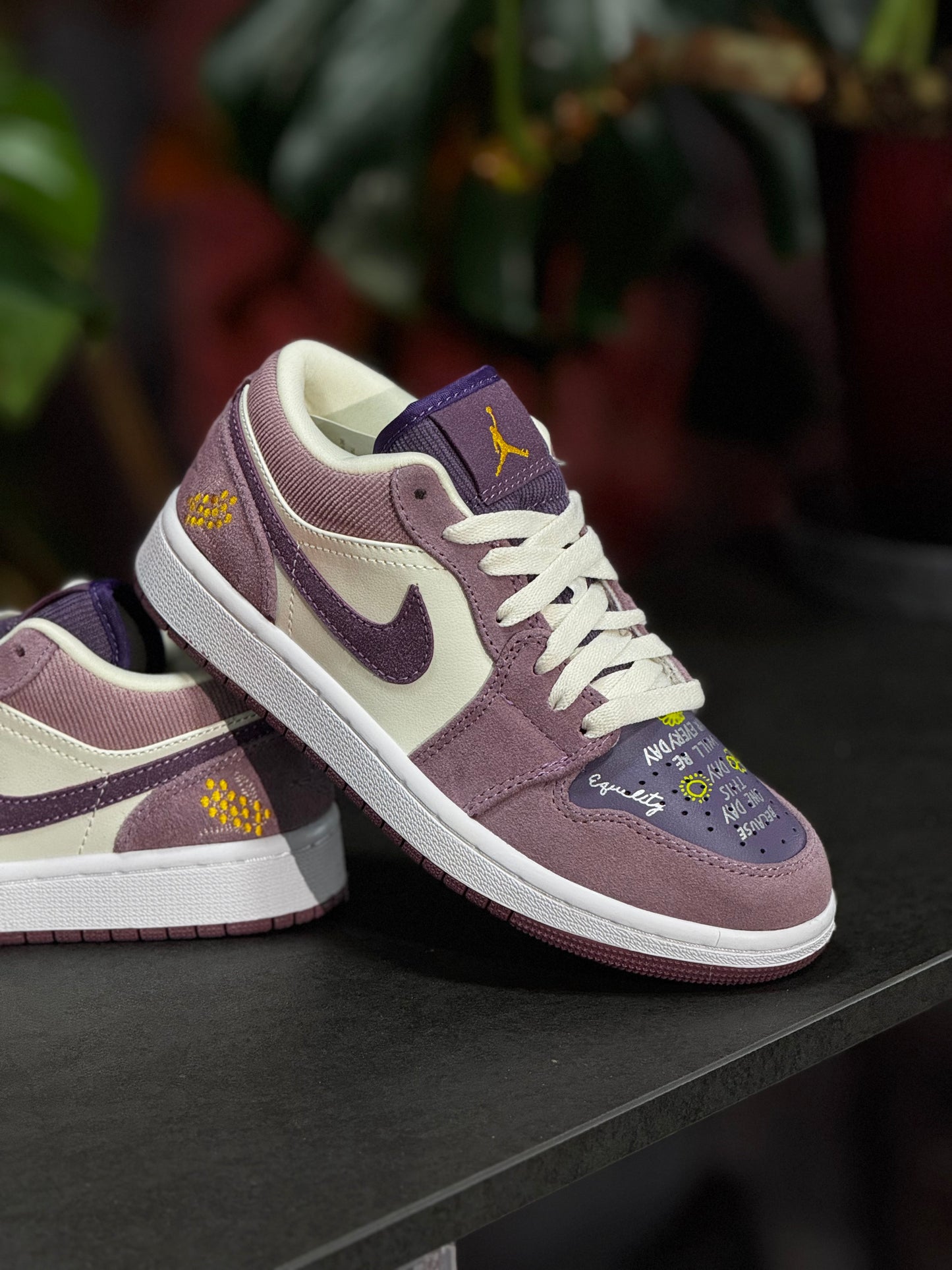 Air Jordan 1 Low "Unity" - Morado, Blanco