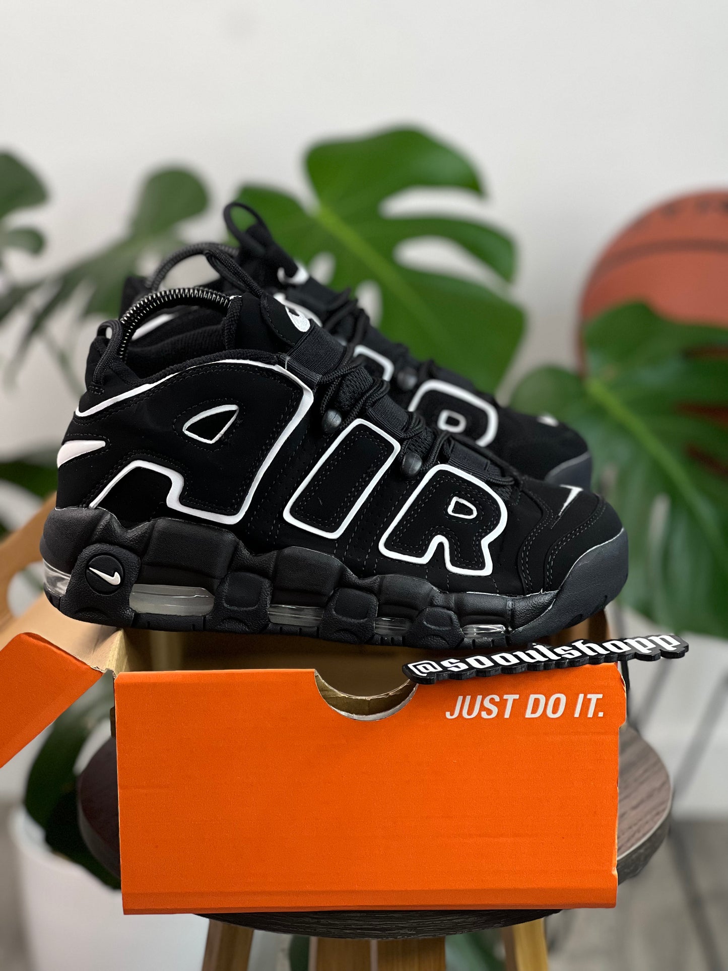 Nike Air Uptempo