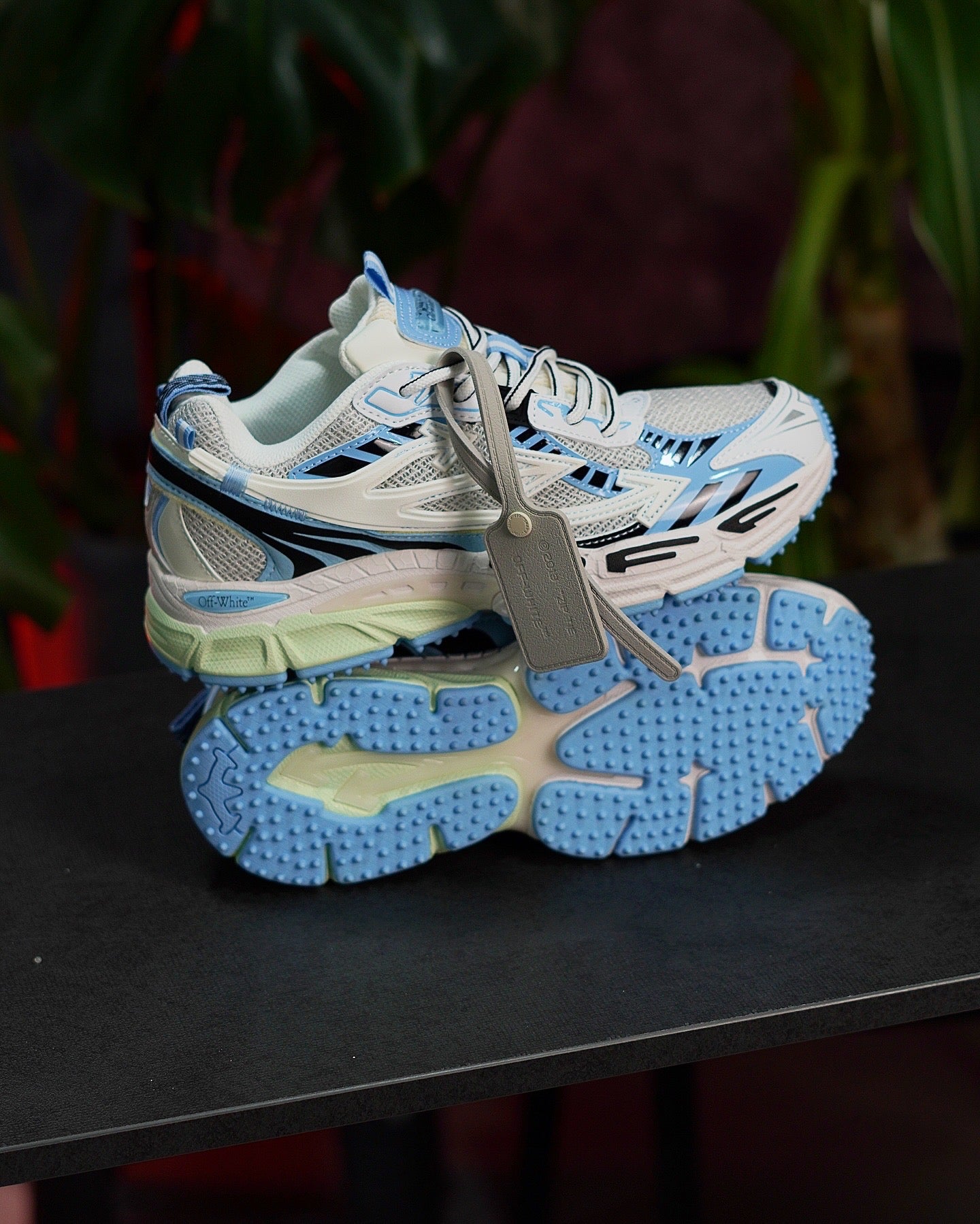 Off White Be Rightt - Azul, Blanco