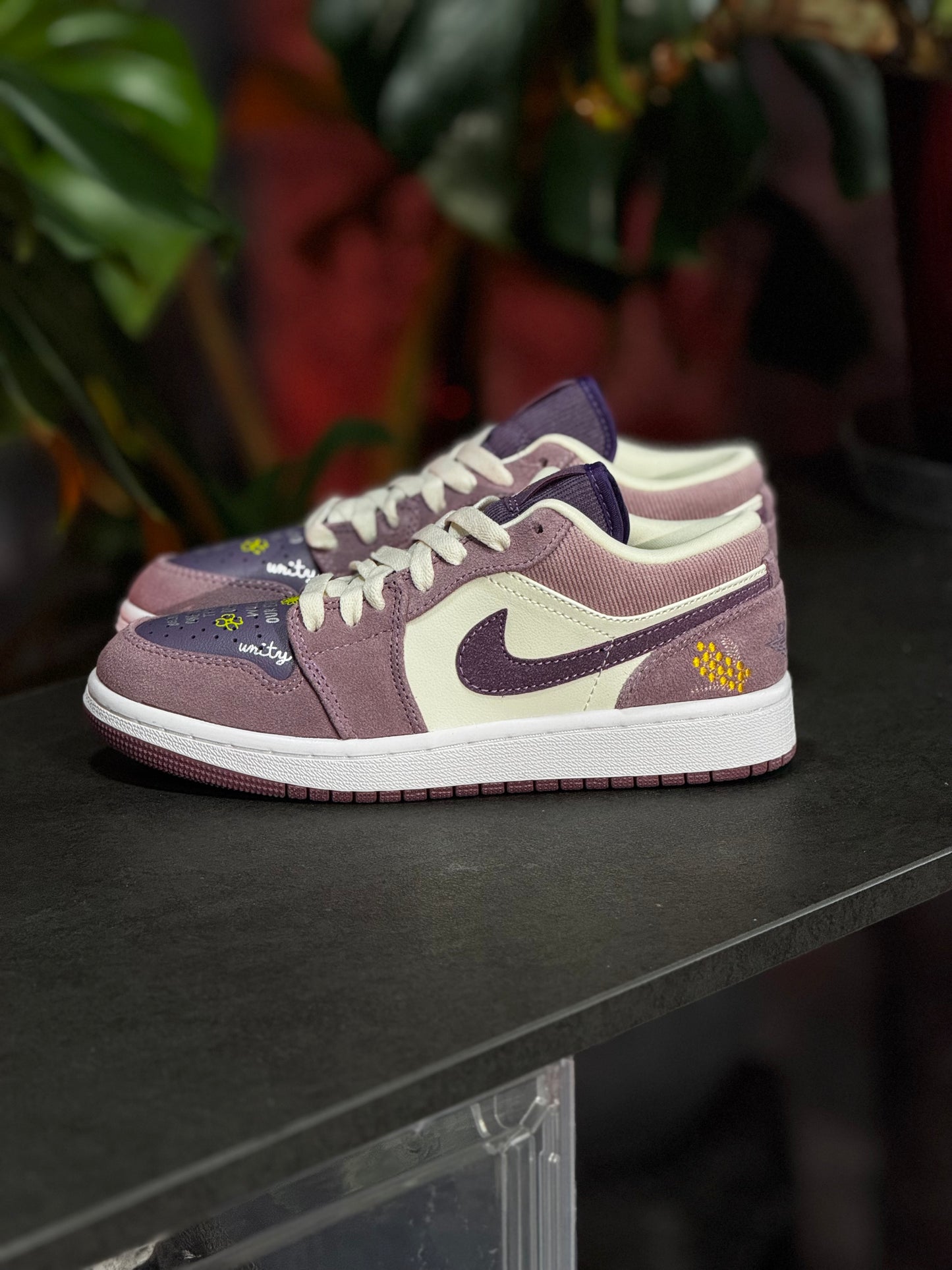 Air Jordan 1 Low "Unity" - Morado, Blanco